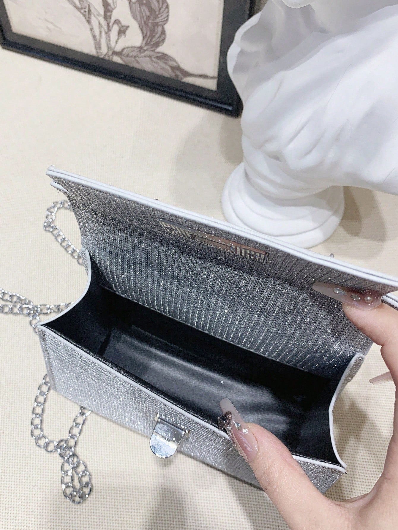 1pc Glossy PU Material Women's Handbag, European And American Fashion Sparkling Chain Strap Shoulder Bag, Suitable For Party And Daily Use