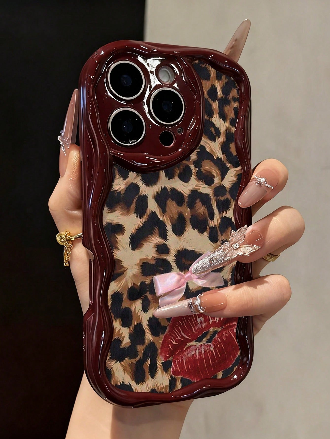 Cute Pink Leopard Print Novelty Cases Bow Lip Pattern Decoration Phone Case Compatible With IP17/IP17PROMAX/Iphone16/Iphone16pro/Iphone16promax/Iphone15/ XR/7p8p/P12promax/P13promax/P14PROMAX/P13/P1