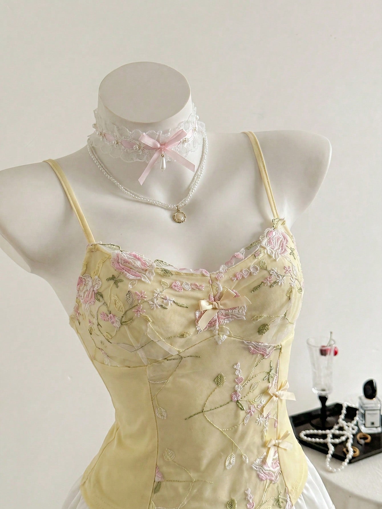 Flirla Yellow Contrast Ruffle Trim V-Neck Cinched Waist Camisole Tank Top For Women, Spring/Summer, Vacation, Elegant Retro Romantic Sweet Casual Versatile