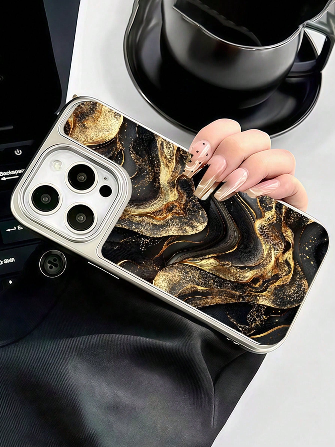 WeiMi 1pc Stylish Black & Gold Graphic Electroplated Waterproof Shockproof Anti-Slip Phone Case, Compatible With Apple Phones