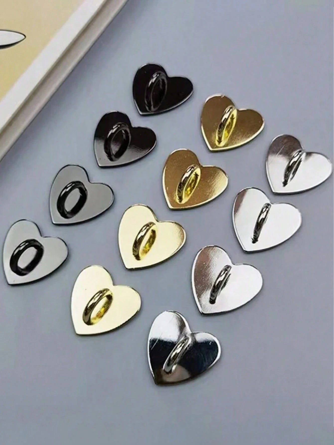 1/2/3/5/10/20/40pcs Heart-Shaped Metal Adhesive Buckles, Suitable For DIY Phone Case Lanyard Accessories, Mobile Phone Straps, Gold, Silver, Black And Colorful, Phone Case Bag Hardware Accessories, Ke