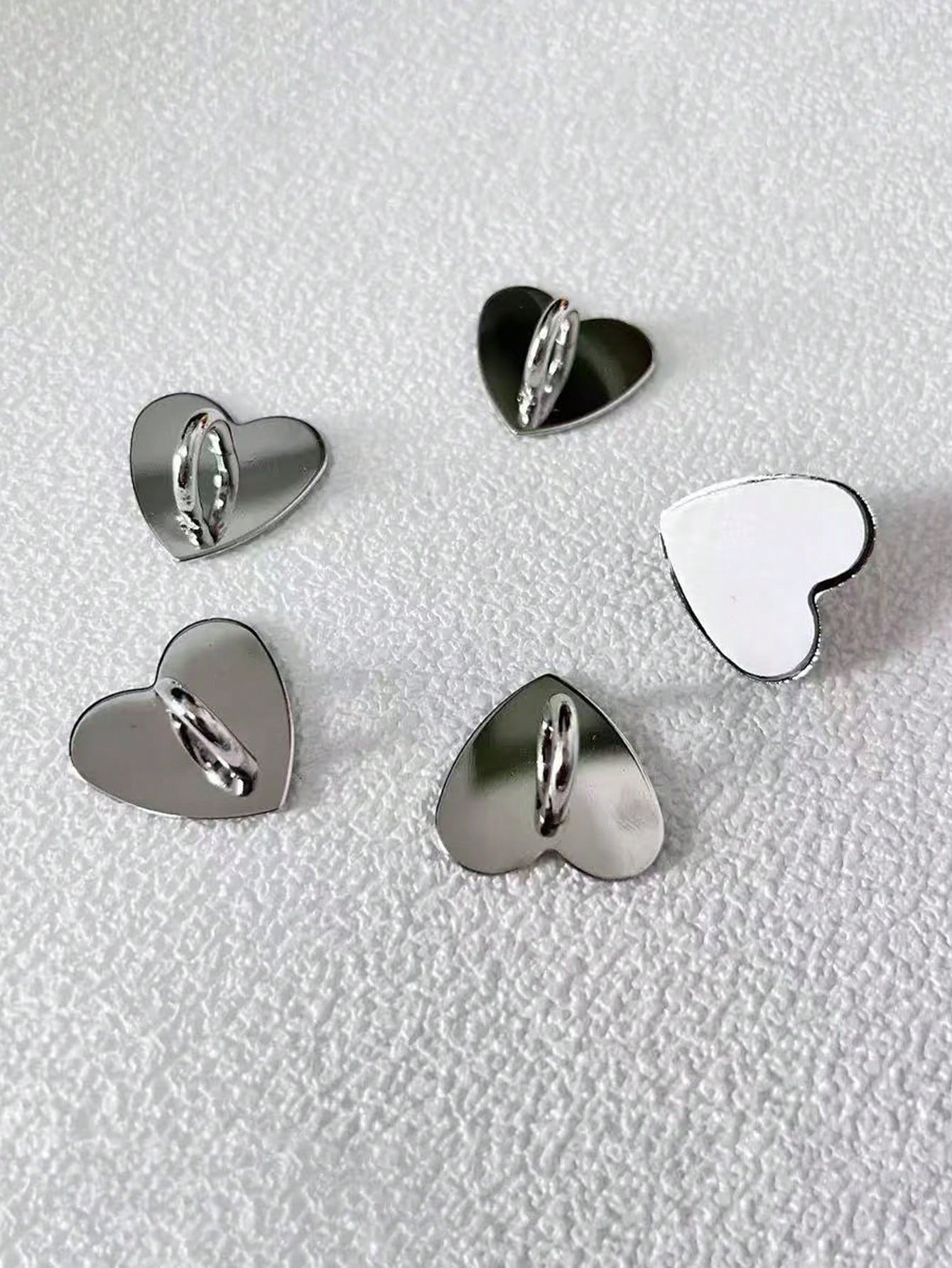 1/2/3/5/10/20/40pcs Heart-Shaped Metal Adhesive Buckles, Suitable For DIY Phone Case Lanyard Accessories, Mobile Phone Straps, Gold, Silver, Black And Colorful, Phone Case Bag Hardware Accessories, Ke