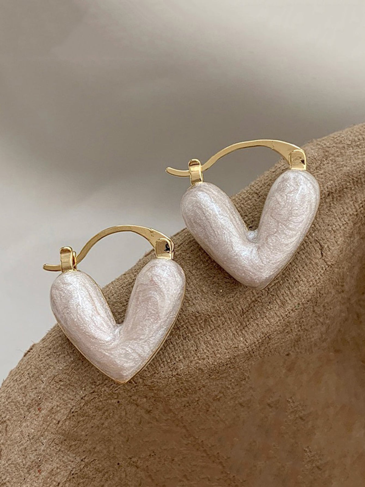 1 Pair Gold-Plated Pink Heart Shaped Earrings, Cute Enamel Pendant Earrings, Fashionable Y2K Jewelry Gift For Women,Summer,Jewellery,Festival,Accessories