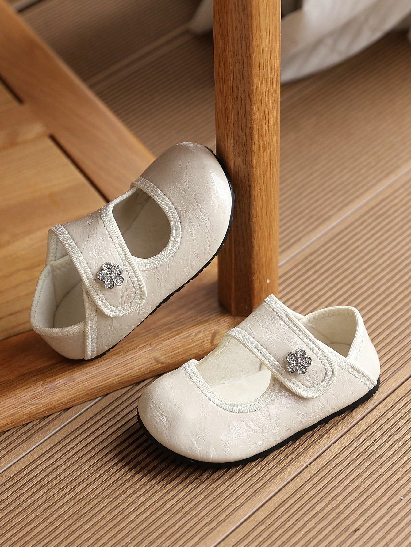 1 Pair Korean Style Comfortable Soft Sole Indoor Shoes For Kids, Spring/Summer, Kindergarten