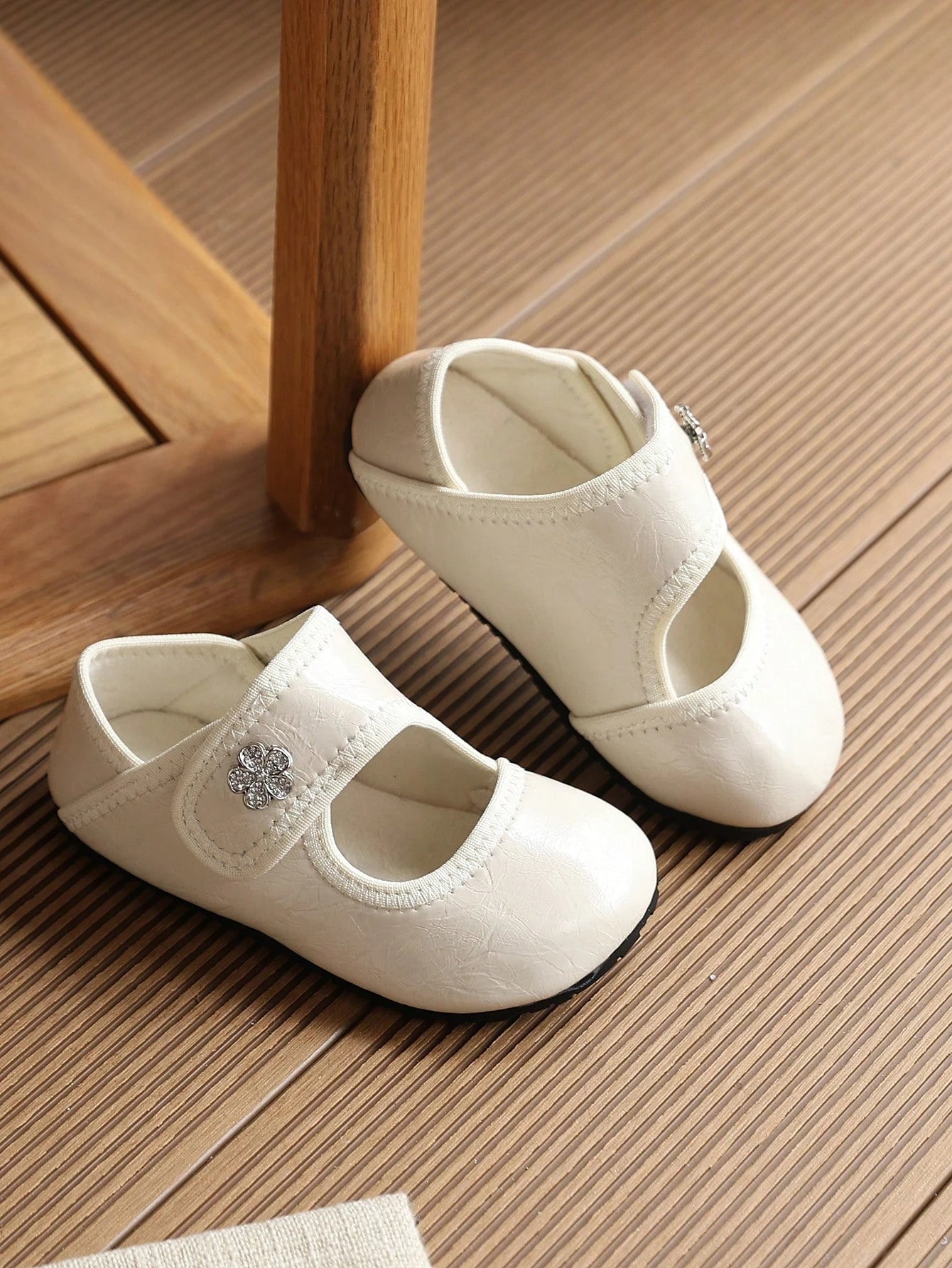 1 Pair Korean Style Comfortable Soft Sole Indoor Shoes For Kids, Spring/Summer, Kindergarten