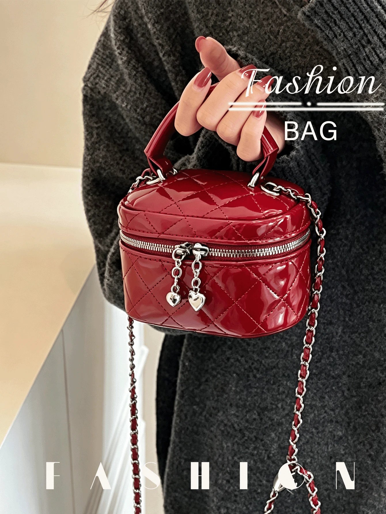 1 PC Stylish Glossy Mini Square Bag Quilted Chain Bag For Women Y2K Mini Square Bag Party Crossbody Bag Mini Bag Cosmetic Bag Quilted Bag