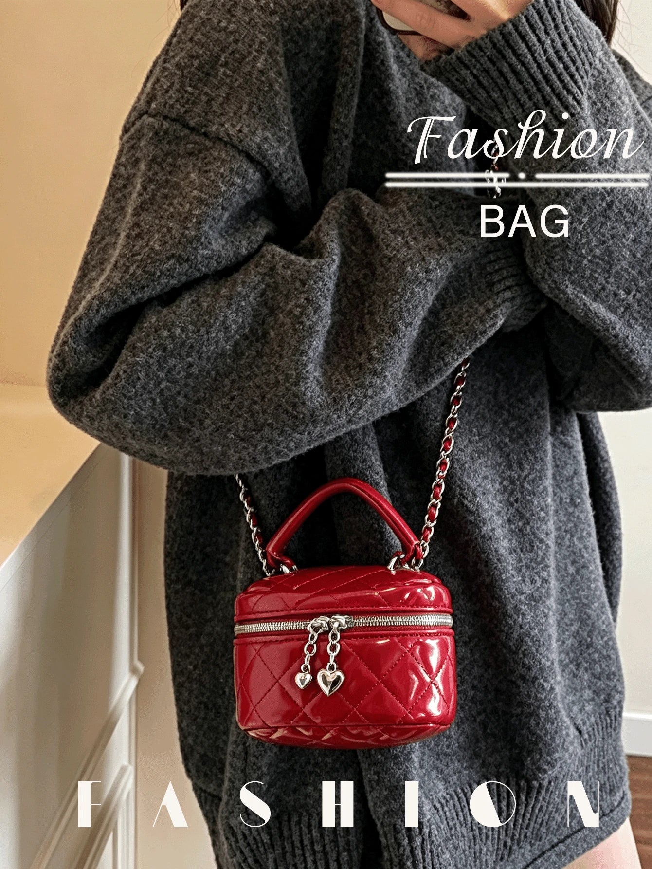 1 PC Stylish Glossy Mini Square Bag Quilted Chain Bag For Women Y2K Mini Square Bag Party Crossbody Bag Mini Bag Cosmetic Bag Quilted Bag