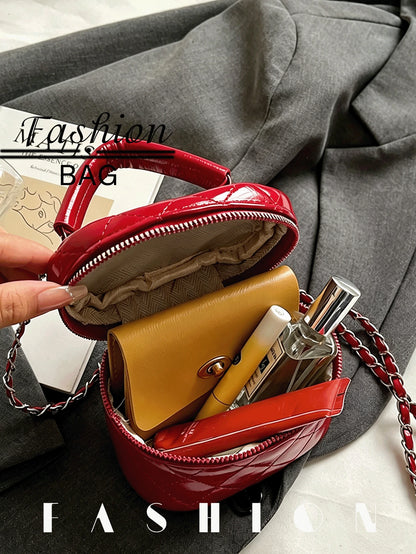 1 PC Stylish Glossy Mini Square Bag Quilted Chain Bag For Women Y2K Mini Square Bag Party Crossbody Bag Mini Bag Cosmetic Bag Quilted Bag