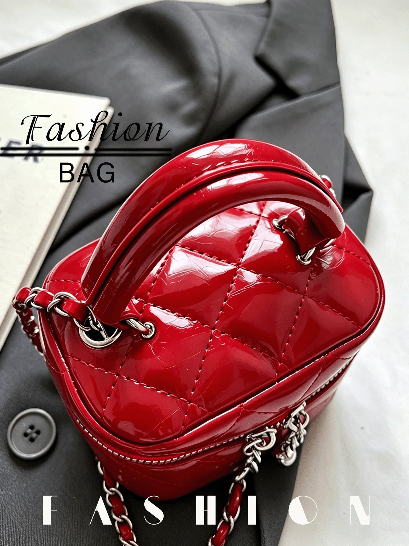 1 PC Stylish Glossy Mini Square Bag Quilted Chain Bag For Women Y2K Mini Square Bag Party Crossbody Bag Mini Bag Cosmetic Bag Quilted Bag
