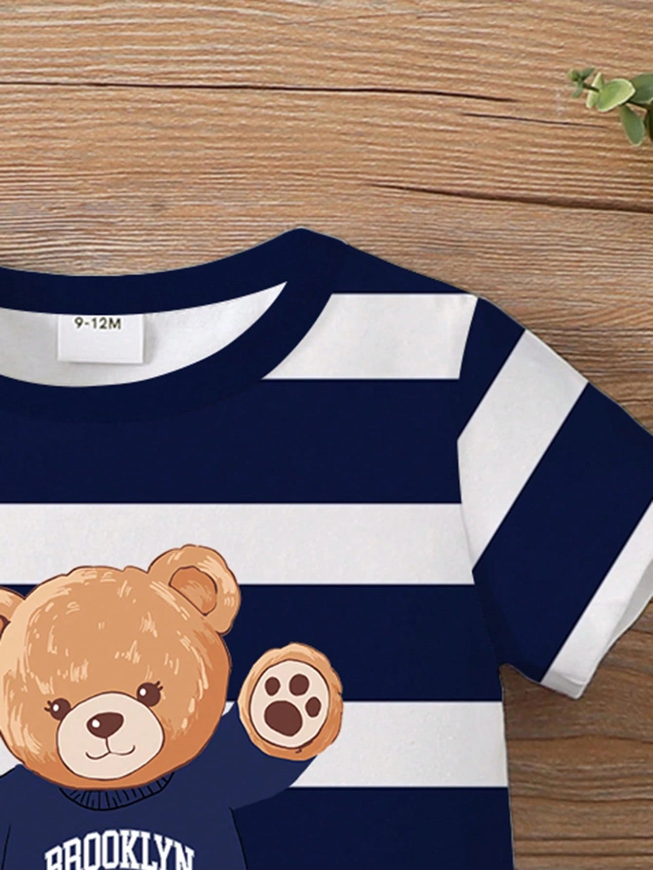 1 Set Baby Boy Casual Cute Bear & Stripe Print Round Neck Short Sleeve T-Shirt Paired With Brooklyn Navy Shorts Set, Suitable For Summer Outings