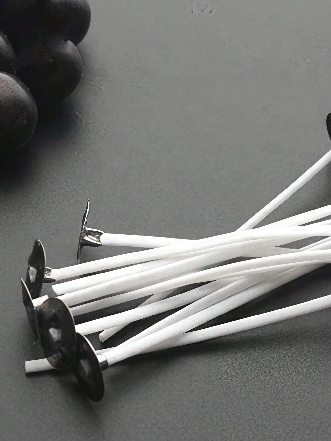 100Pcs Pre-Waxed Candle Wicks With Metal Sustainers Smokeless & Lead-Free For Soy Wax, Beeswax & Paraffin Candle Making DIY Craft Supplies For Container, Pillar, Votive Candles Home Decor, Wedding Par