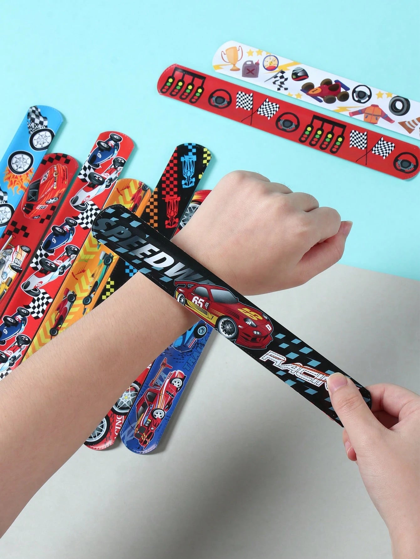 12pcs Racing Theme Plastic Slap Bracelets, Racing Slap Bracelets, Birthday Wedding Decoration, Baby Boy Shower Supplies, Gender Reveal Party Supplies, Racing Theme Birthday Party Decoration, 1st Birth