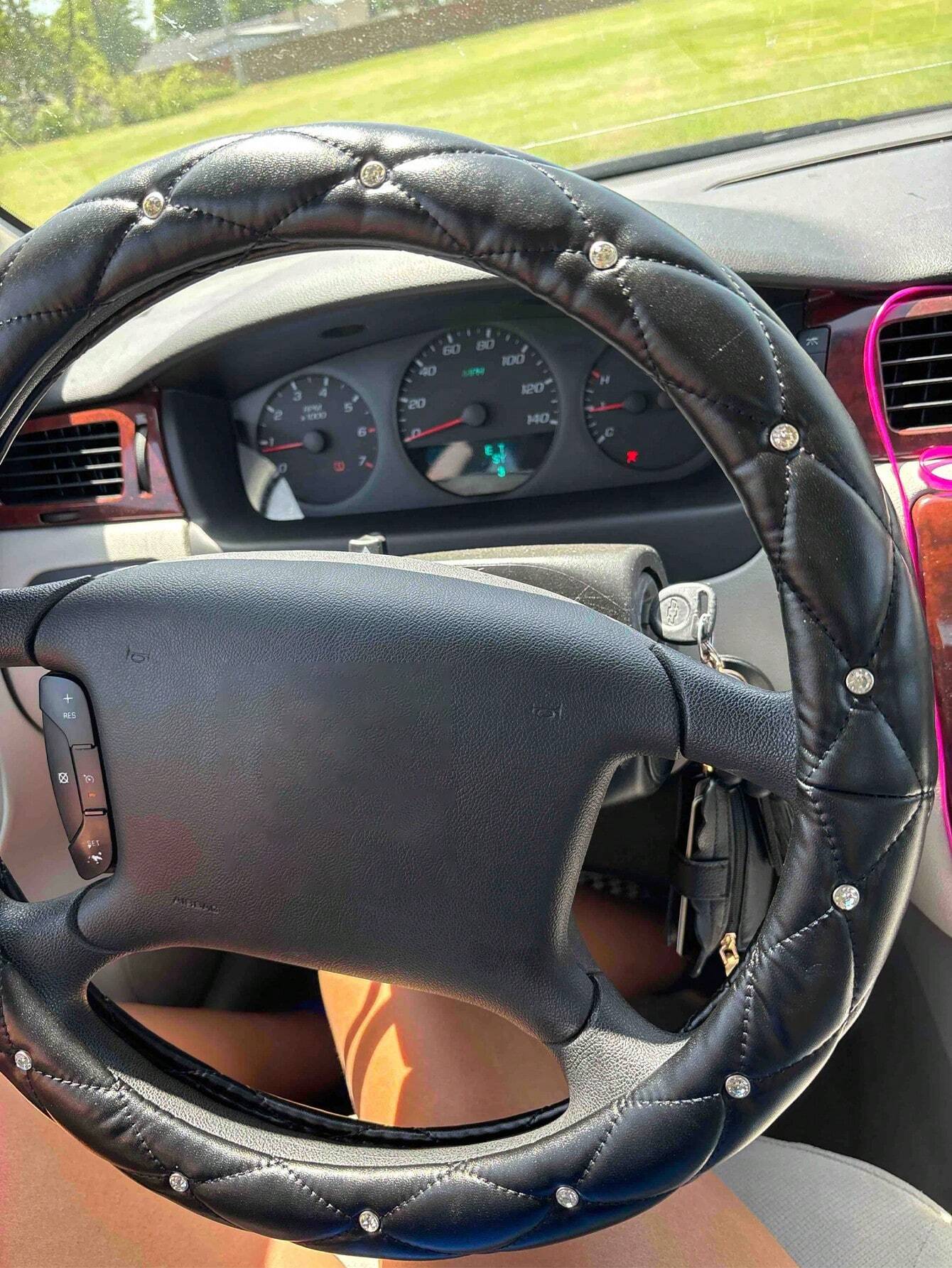 15-Inch Diamond Faux Leather Steering Wheel Cover- Black & White