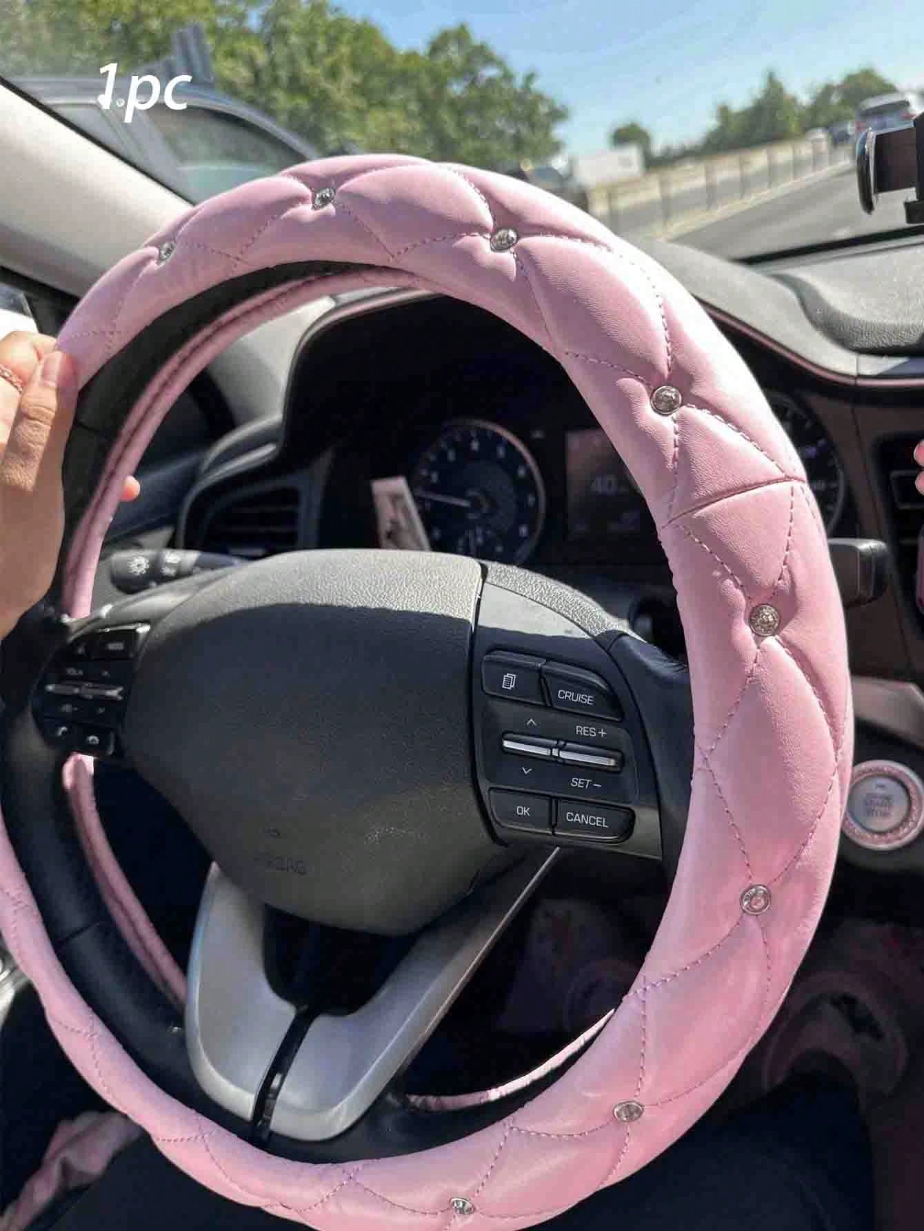 15-Inch Diamond Faux Leather Steering Wheel Cover- Black & White