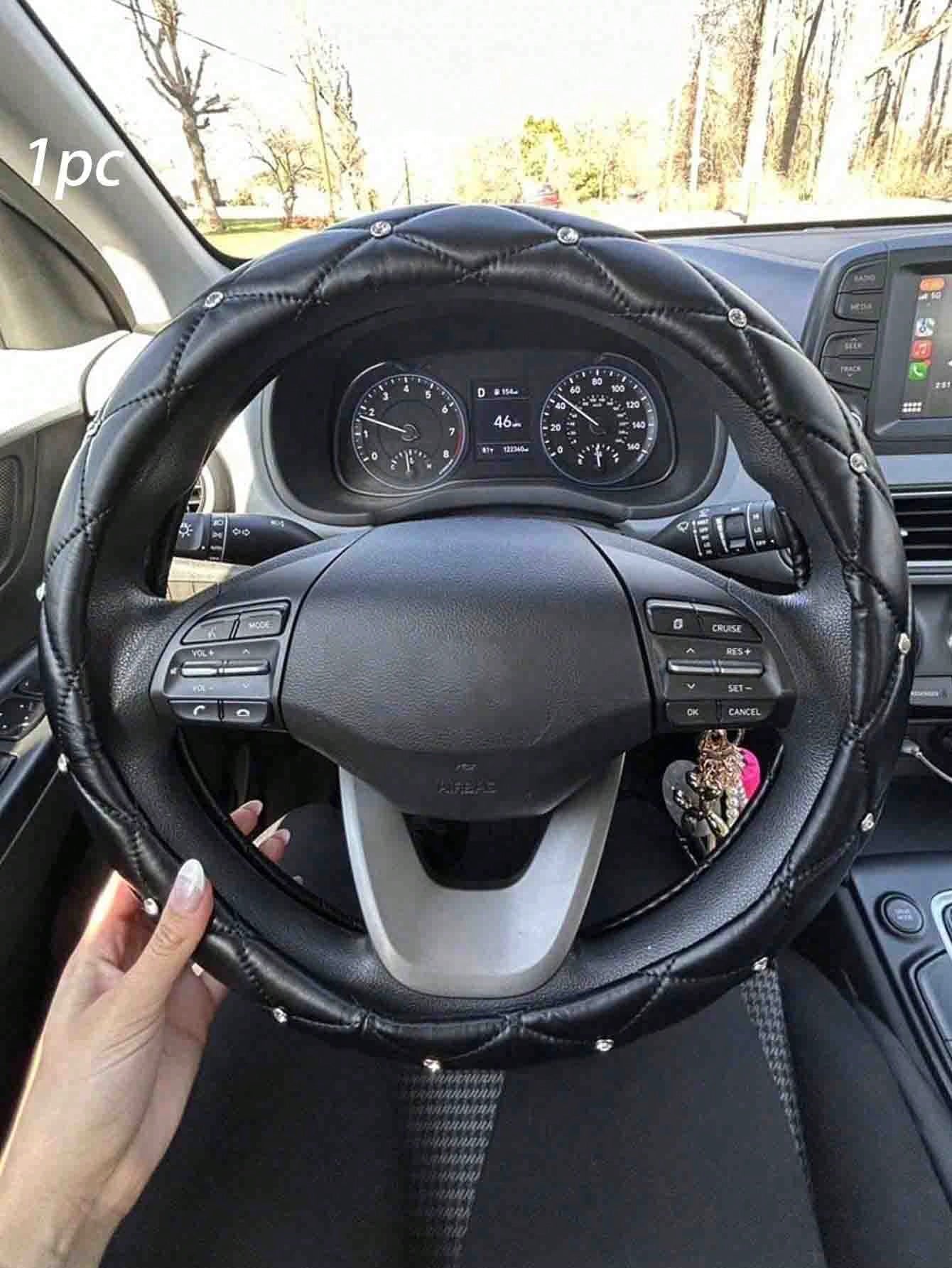 15-Inch Diamond Faux Leather Steering Wheel Cover- Black & White