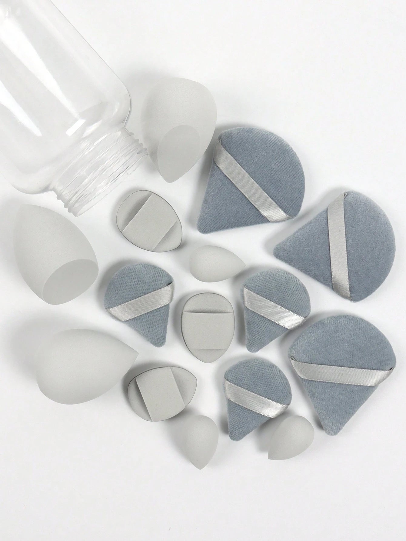 15pcs Makeup Sponges With Storage Case, 3pcs Makeup Sponge Sponge & 3pcs Mini Makeup Sponge Sponge & 3pcs Loose Powder Puff & 3pcs Mini Loose Powder Puff & 3pcs Mini Finger Air Cushion Puff. Mixed Bea