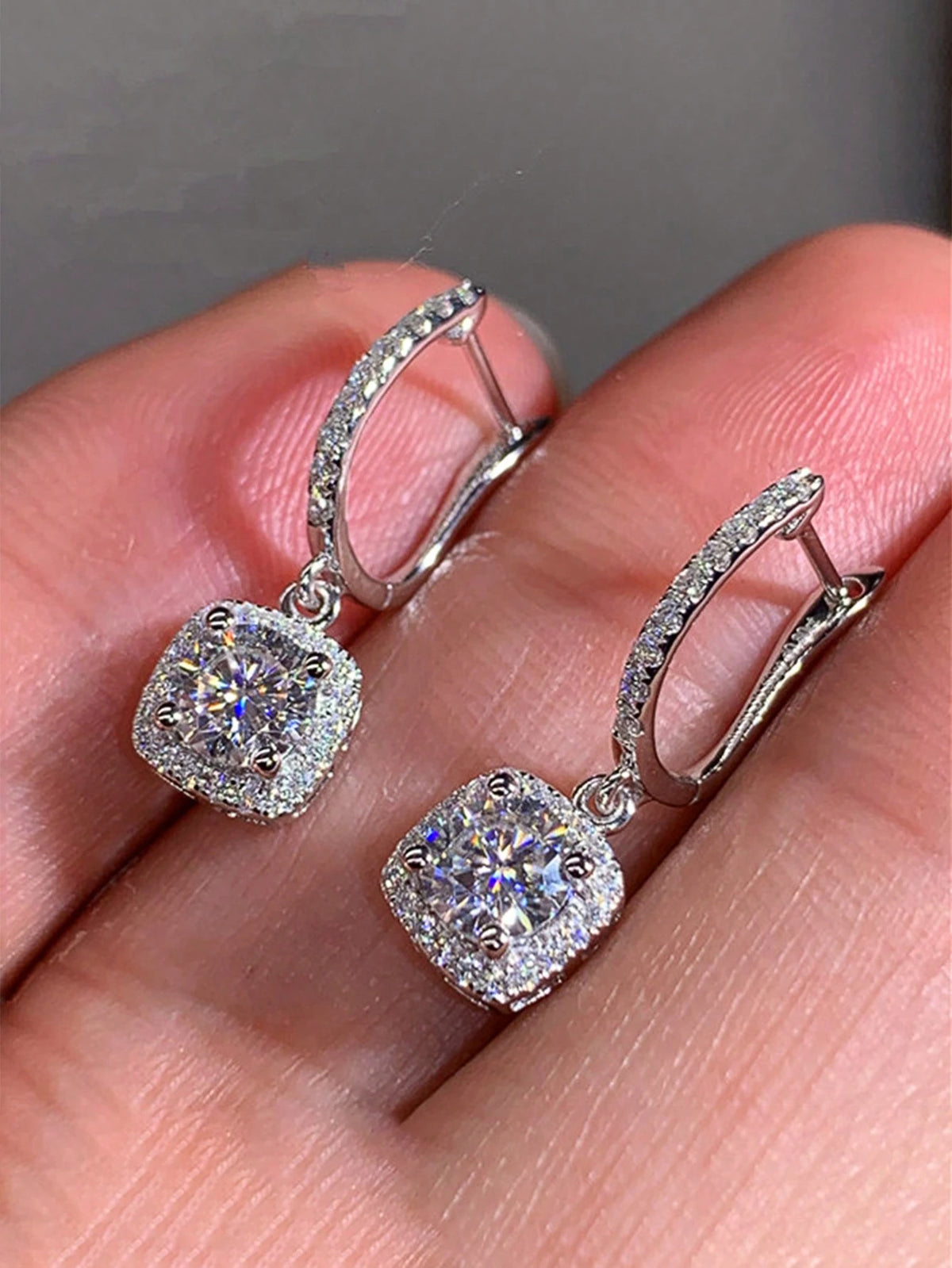 1pair French Palace Style Copper Micro-Set Cubic Zirconia Earrings, Versatile And Exquisite Elegant Design Ear Studs For Women's Banquet And Wedding Wear