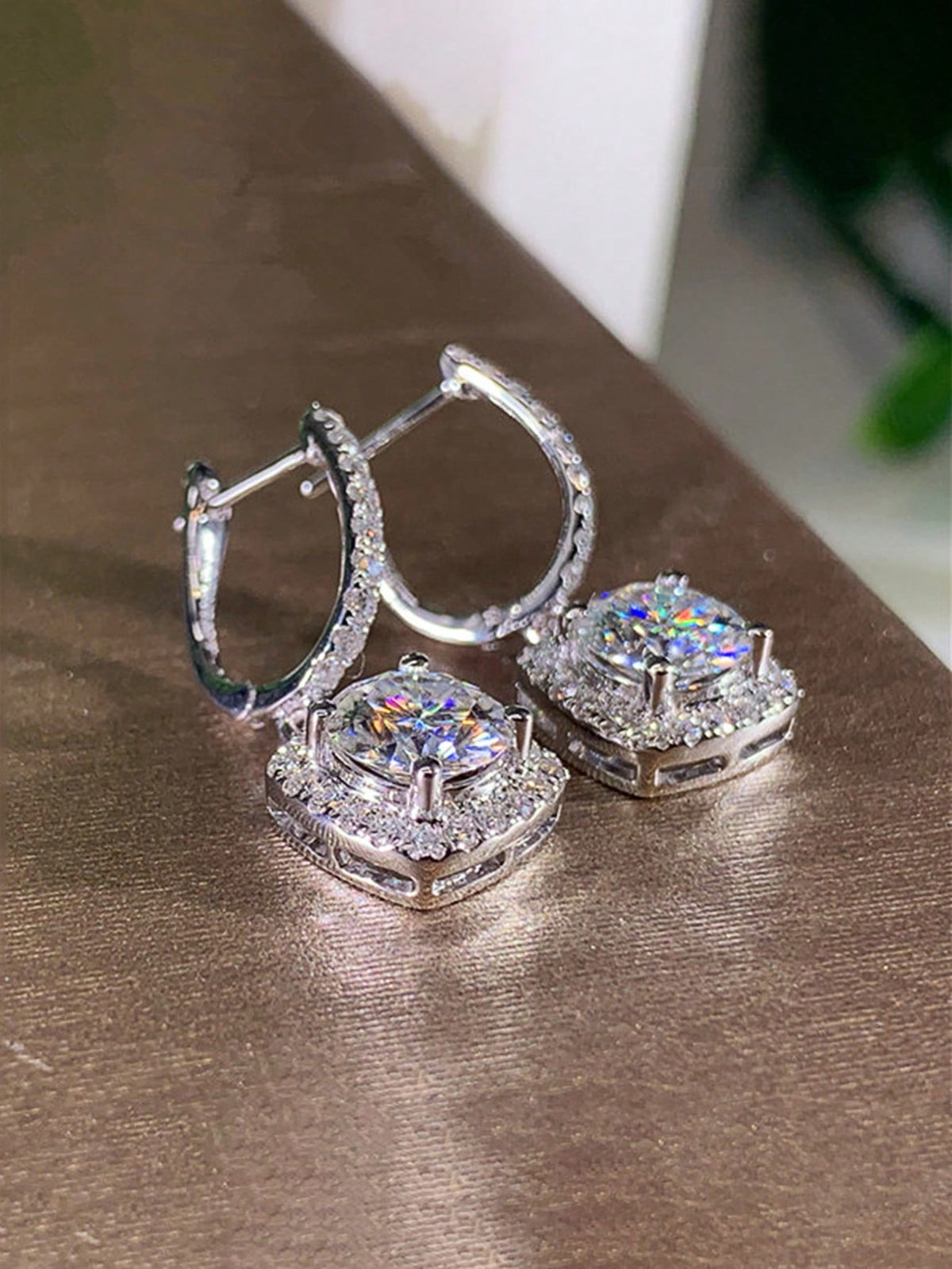 1pair French Palace Style Copper Micro-Set Cubic Zirconia Earrings, Versatile And Exquisite Elegant Design Ear Studs For Women's Banquet And Wedding Wear