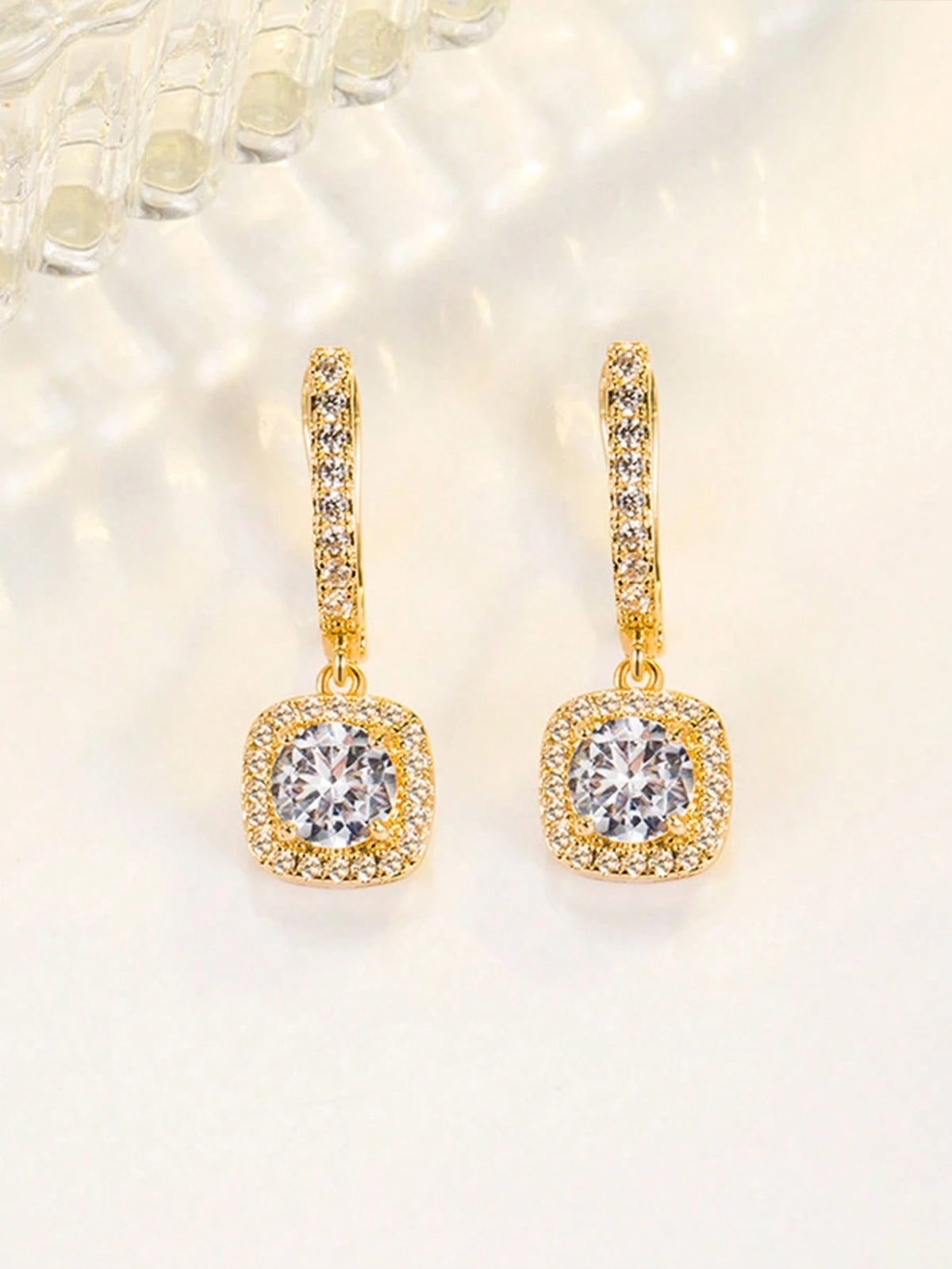 1pair French Palace Style Copper Micro-Set Cubic Zirconia Earrings, Versatile And Exquisite Elegant Design Ear Studs For Women's Banquet And Wedding Wear