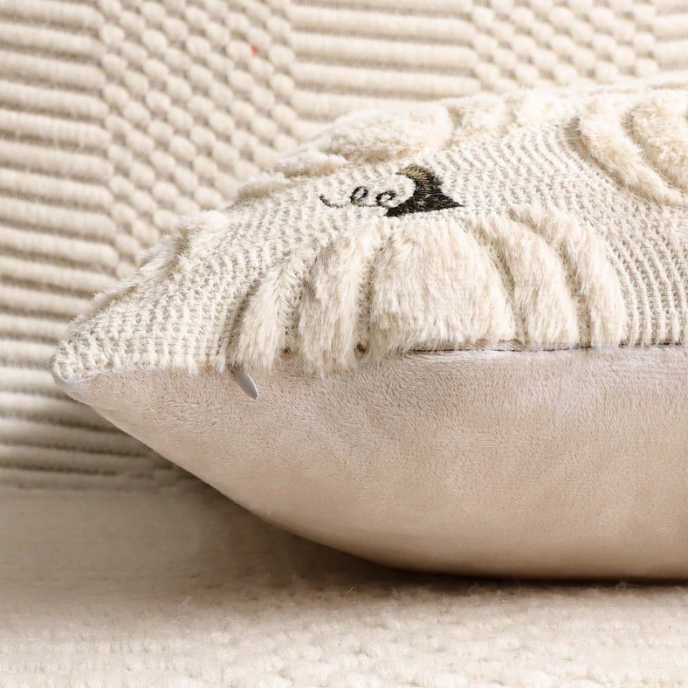 1pc 18x18 Inch 3D Beige Pumpkin Plush Pillow Cover, Scandinavian Minimalist Autumn Harvest Easter Cushion Cover, Soft Faux Fur Texture For Sofa Couch Home Decor
