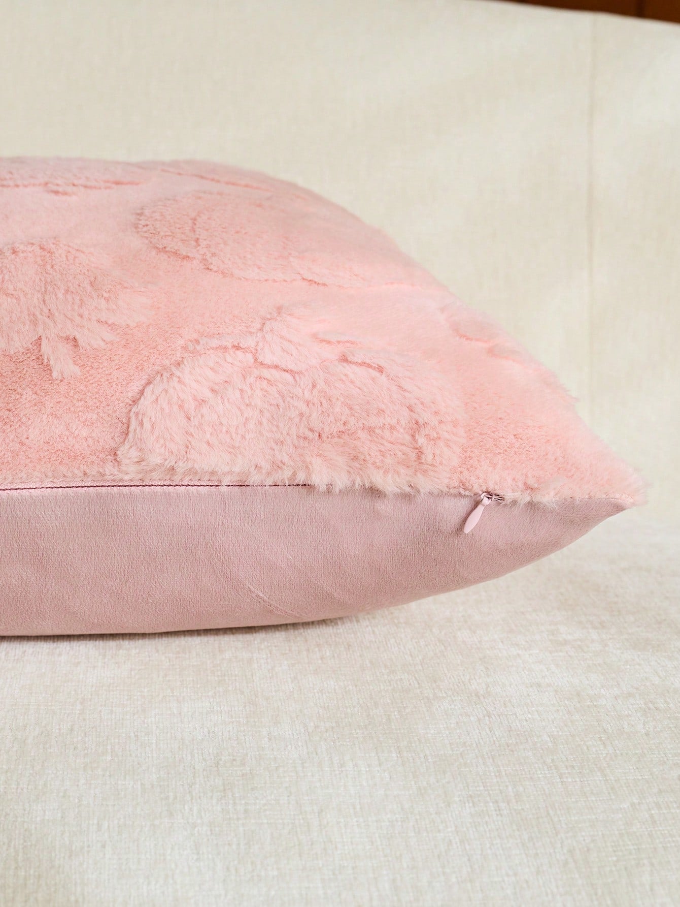 1pc/2pcs Halloween Pink Pumpkin Maple Leaf Decorative Pillow Case, Soft Faux Fur Front, Dutch Velvet Back, Square Cushion Cover, Holiday Home Decor Pillowcase, Soft Comfortable Velvet Fabric, Modern D