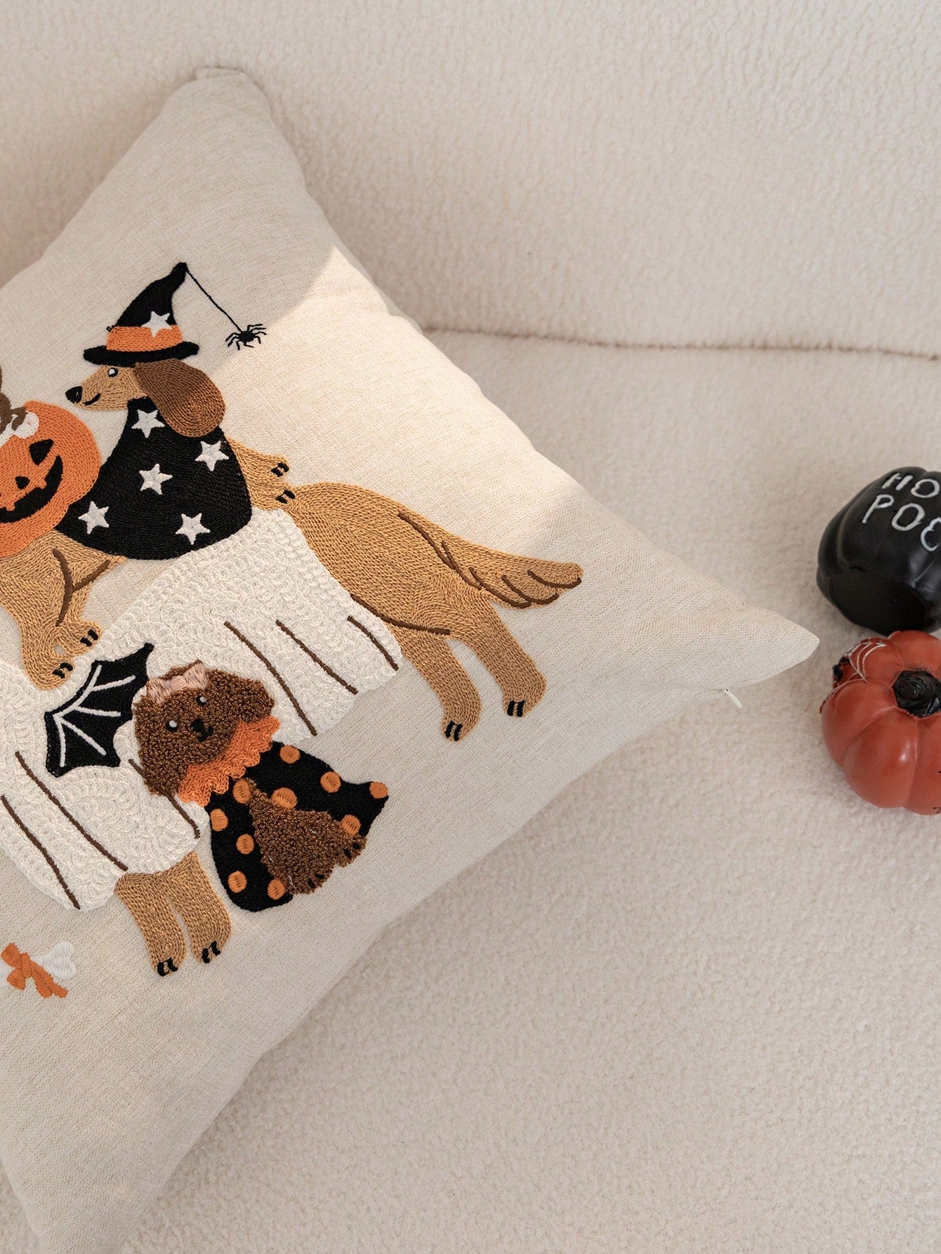 1pc Beige Halloween Ghost Dog Embroidered Pillowcase, Halloween Pumpkin Pillowcase, Suitable For Indoor Decor, Ghost Festival Decoration, All Season Pillowcase, Without Insert