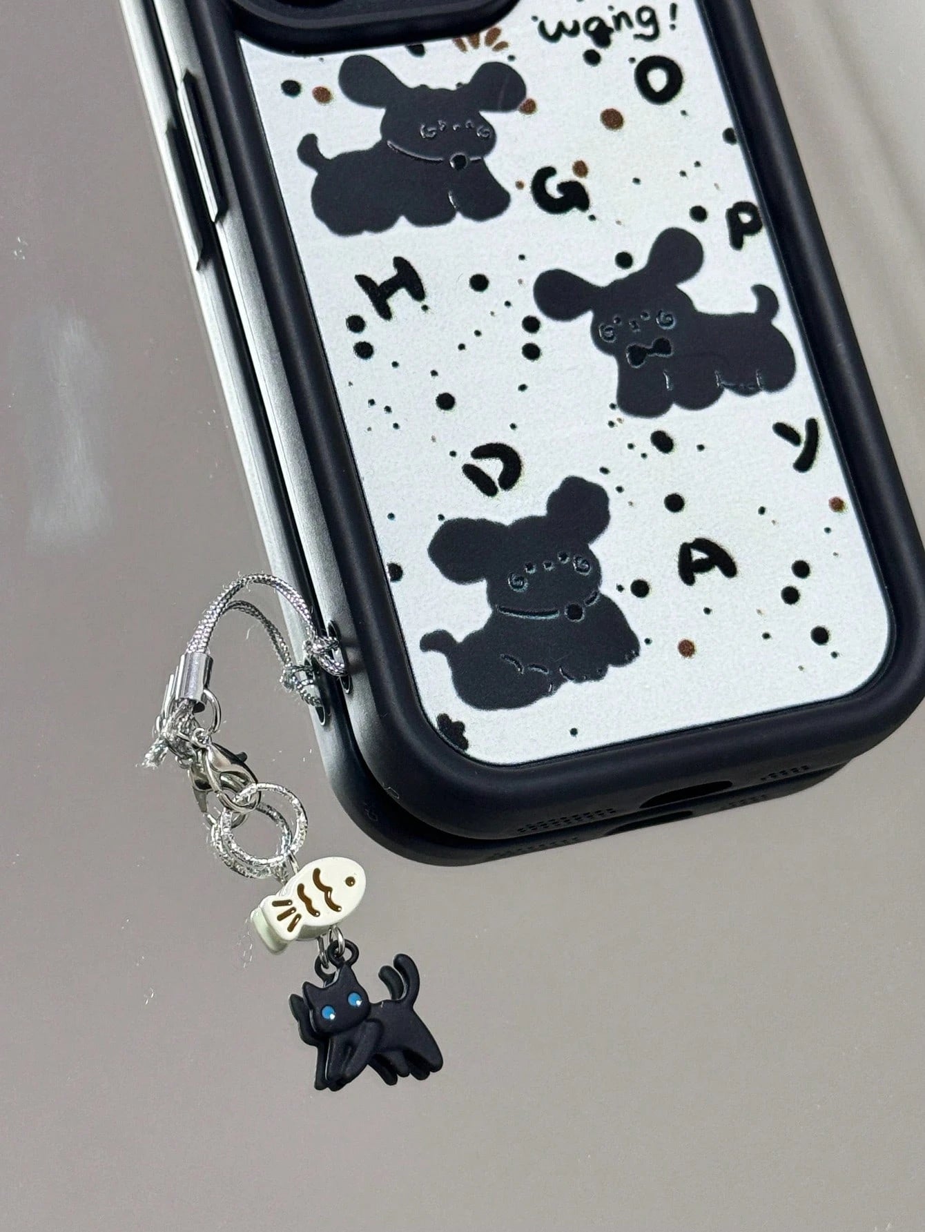 1pc Black Cat Not Eating Fish Cute Phone Hanging Decor, Minimalist & Accessory For Women Daily Use Gifts For Mother, Family, Friends, Birthday, Holiday Phone Charm, Phone Chain