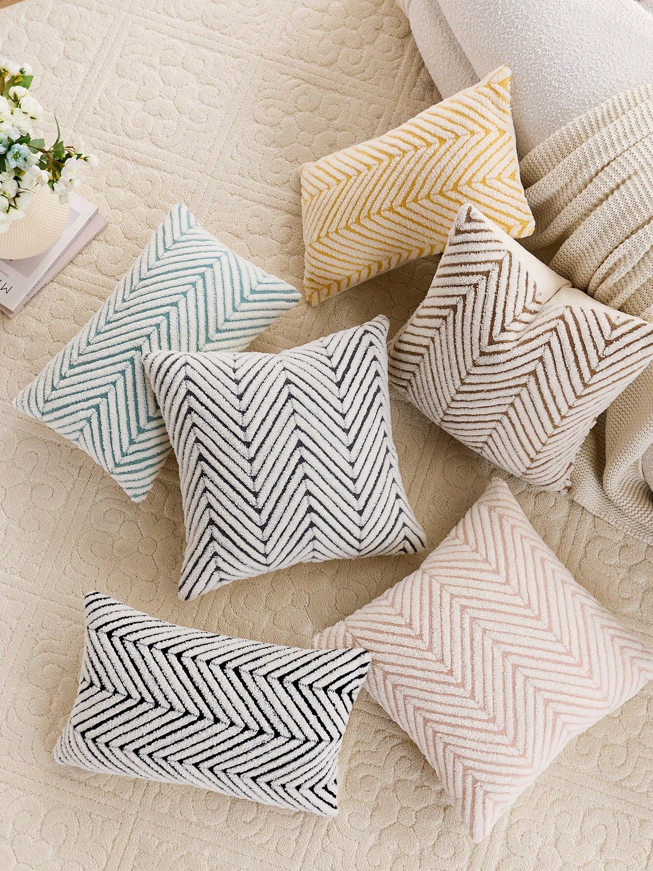 1pc Brown & White Bohemian Geometric Plush Decorative Pillow Cover (Pillow Insert Not Included), Reverse Side In Fleece Fabric, Square Cushion Cover, Holiday Home Pillow Decor, Soft & Comfortable Plus