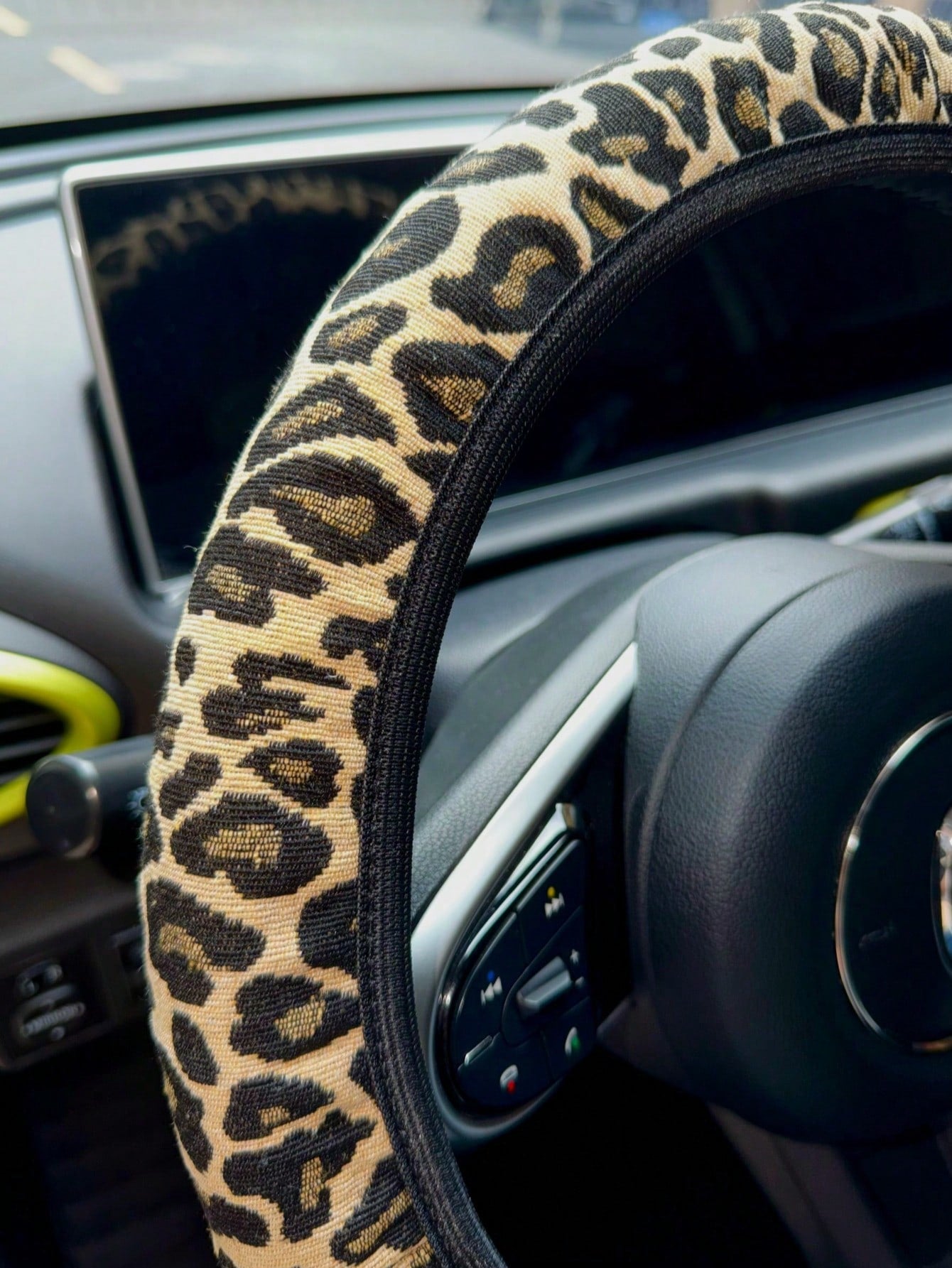 1pc Car Interior All-Season Universal No Inner Ring Elastic Band Leopard Print Breathable Comfortable Anti-Slip Sweat-Absorbing Round/D-Shape Universal Fit Car Steering Wheel Cover 1pc Car Steering Wh