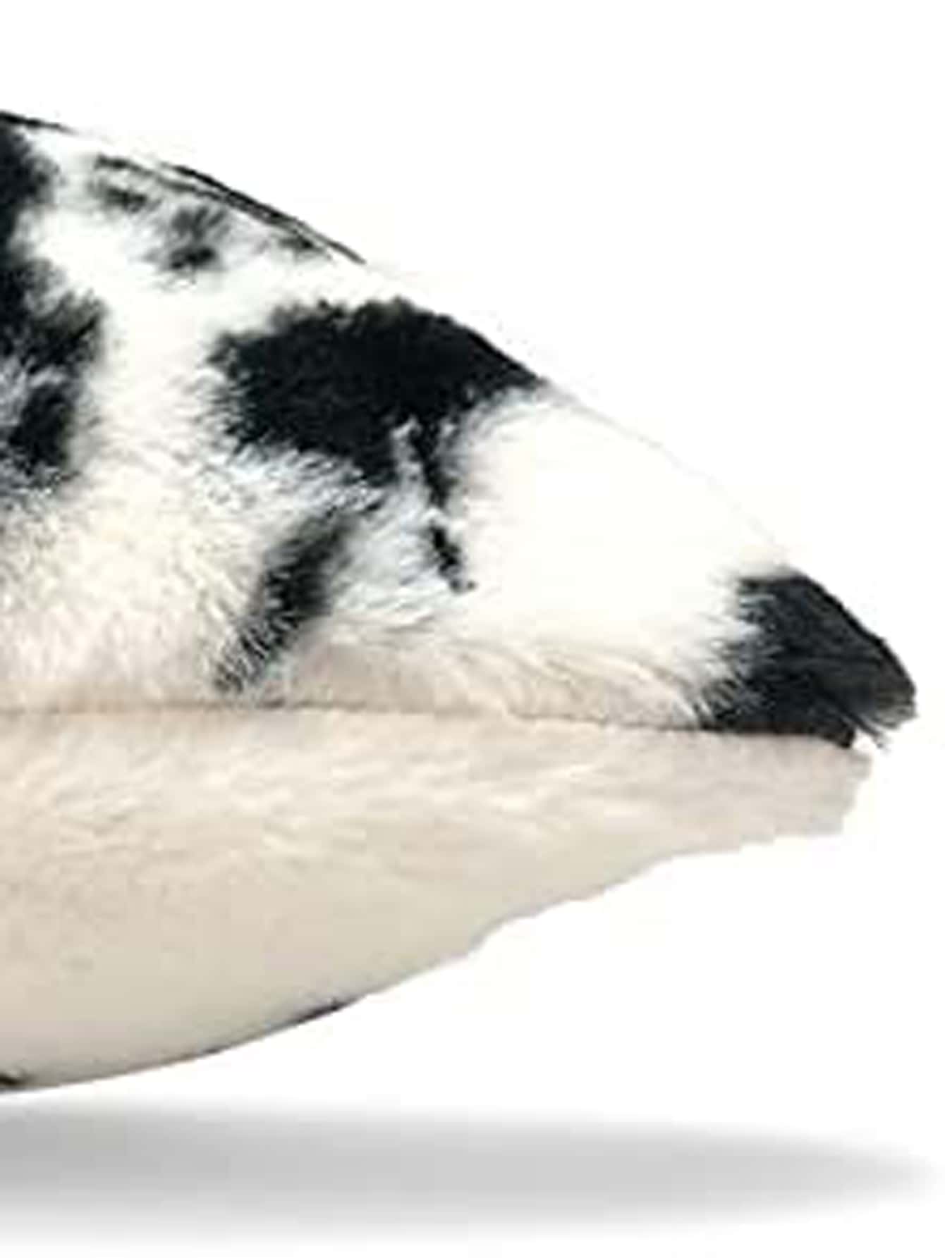 1pc Cow Pattern Decorative Throw Pillow Cover, Fluffy Western Cow Design, Suitable For Sofa, Living Room- Black