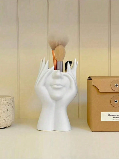 1pc Creative Design Handmade Makeup Brush Holder- This Unique Makeup Brush Holder Is Made Of Decorative Resin, A Desktop Makeup Brush Organizer. It Features An Anti-Drop Design, Exquisite Carved Deco