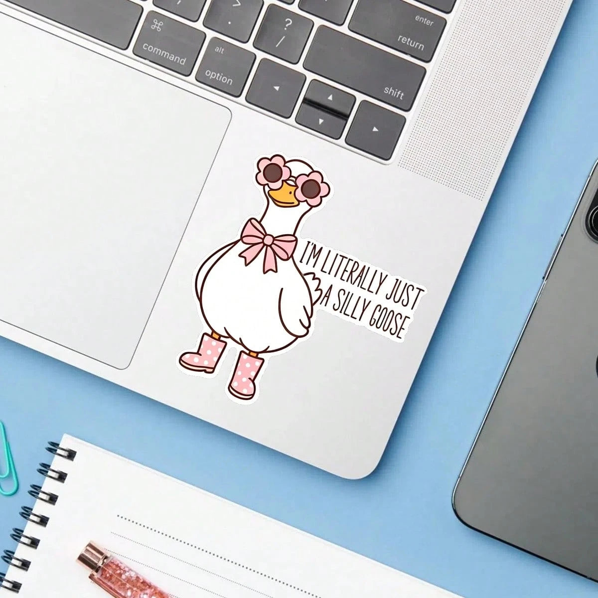 1PC Cute Silly Goose Sticker, Funny Cartoon Animal Saying Vinyl Decal For Laptop Water Bottle Notebook, Waterproof Wildlife Decal Sticker, Aesthetic Stationery Journaling Scrapbook Accessories Gift Fo