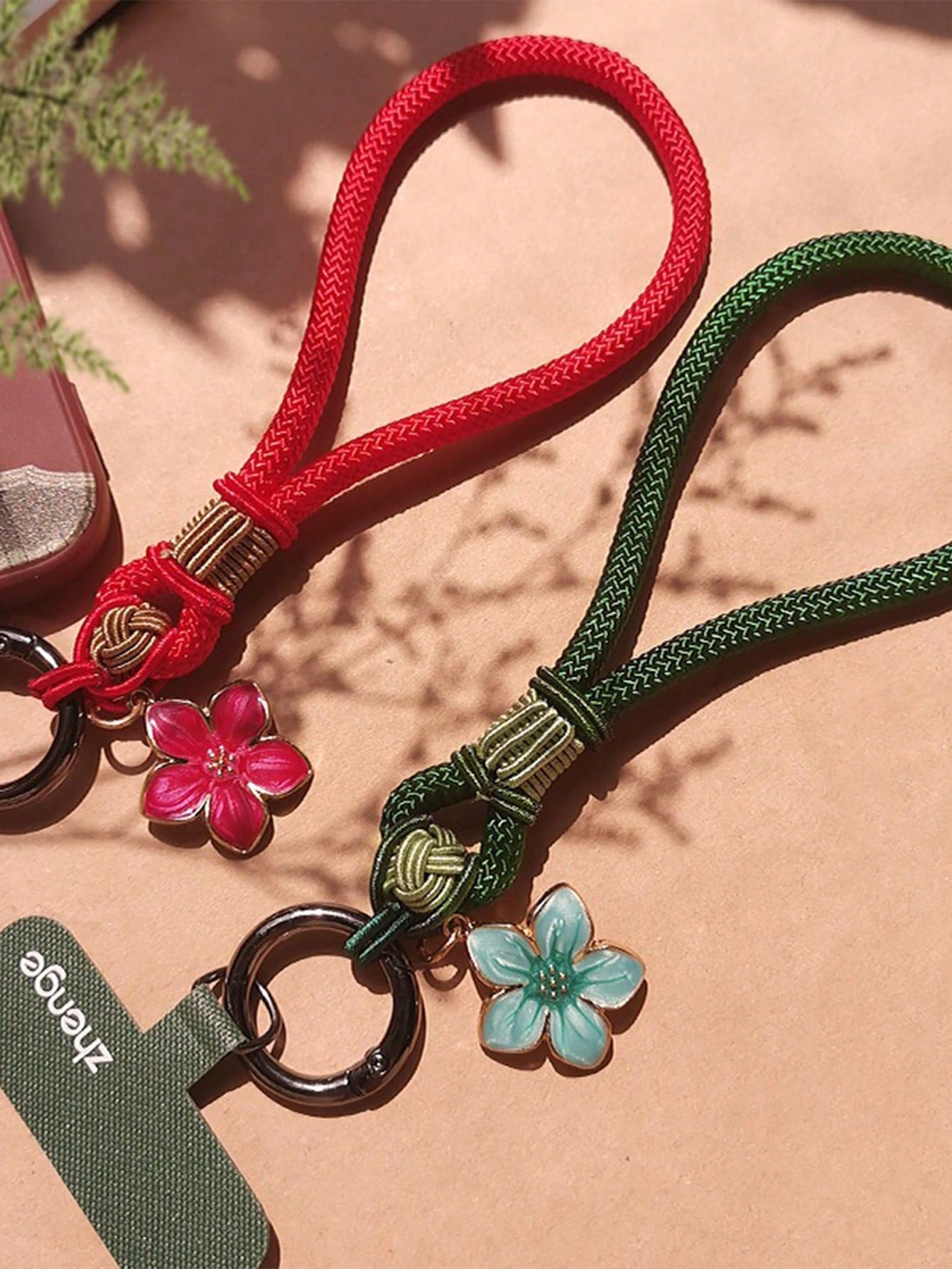1pc Elegant Floral Handmade Lanyard, Short Phone Strap, Wristlet, Keychain, USB Holder