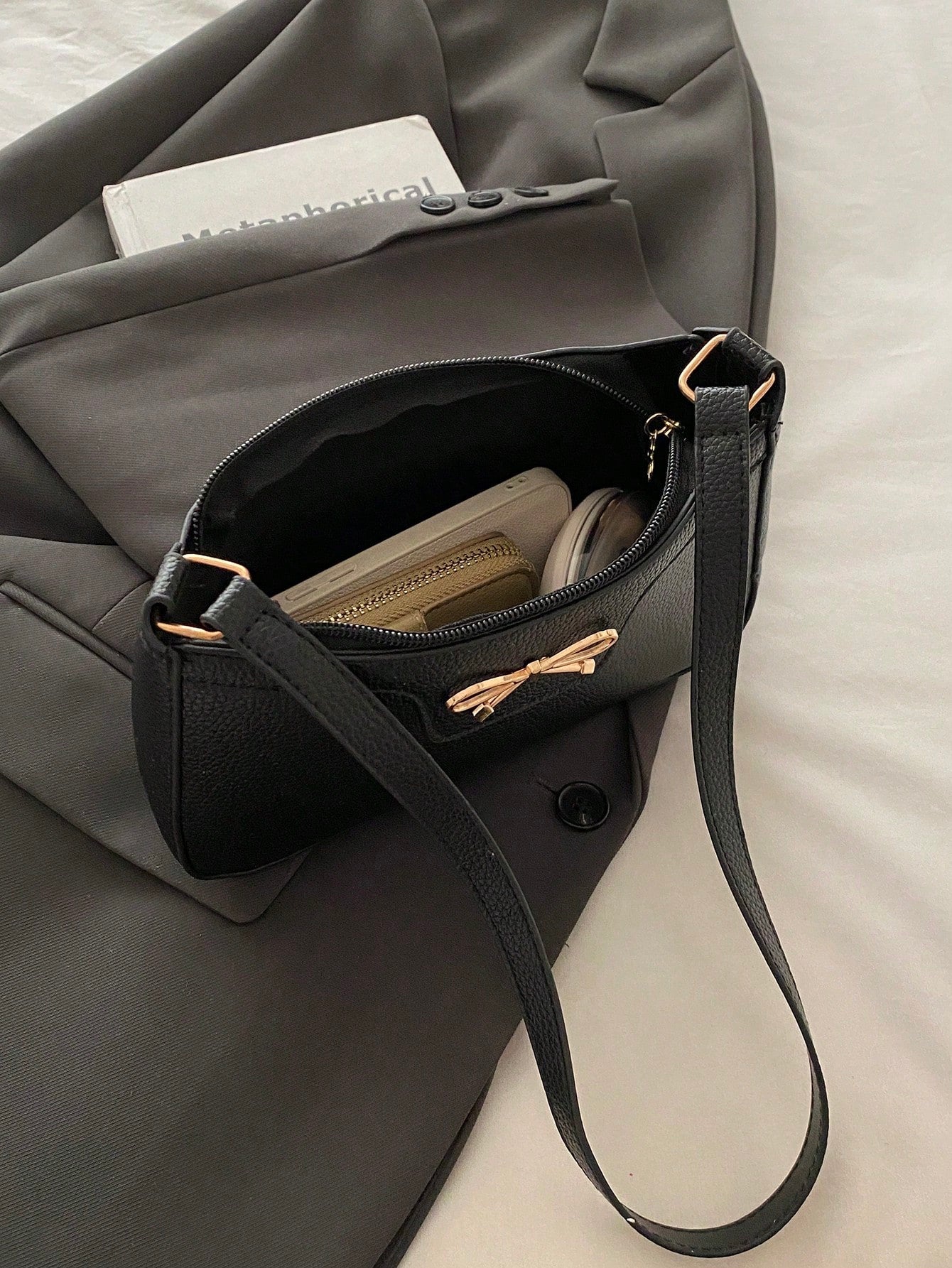 1pc Elegant Women's Crescent Shoulder Bag- Casual Chic Faux Leather Underarm Bag, Polyester Lining, Solid Color Zipper Handbag, Suitable For Various Occasions, Dating, Travel, Gift For Girlfriend, Va
