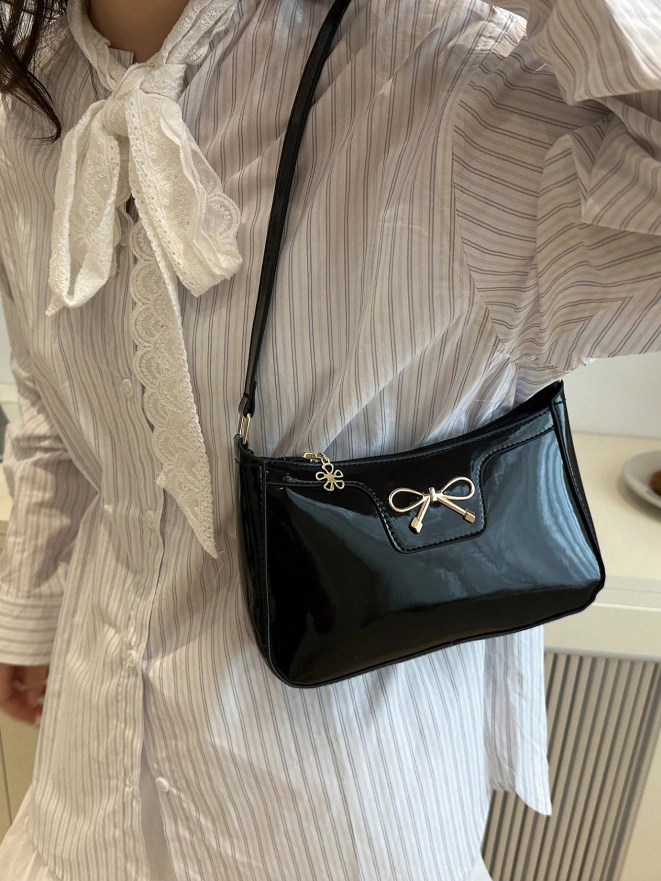 1pc Elegant Women's Crescent Shoulder Bag- Casual Chic Faux Leather Underarm Bag, Polyester Lining, Solid Color Zipper Handbag, Suitable For Various Occasions, Dating, Travel, Gift For Girlfriend, Va