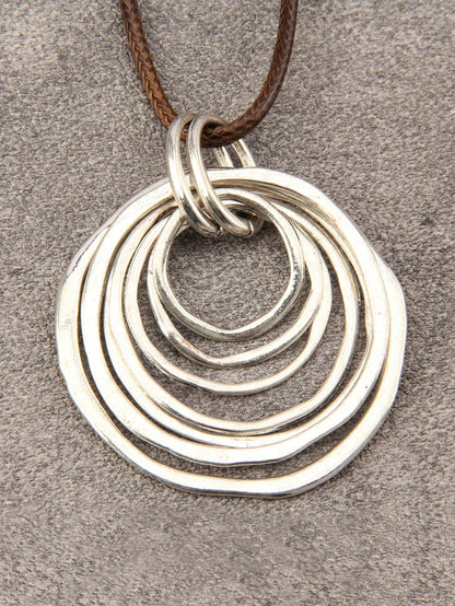 1pc Fashionable Minimalist 7 Layered Asymmetrical Flat Circle Alloy Pendant Long Chain Necklace For Women
