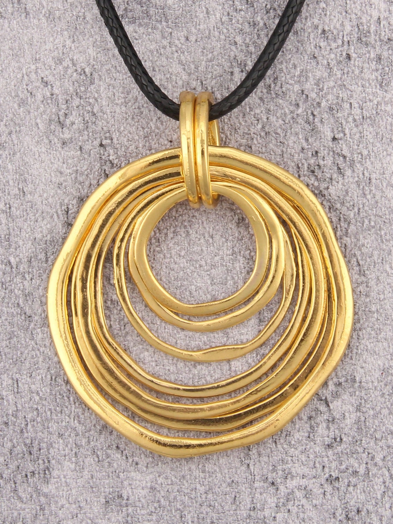 1pc Fashionable Minimalist 7 Layered Asymmetrical Flat Circle Alloy Pendant Long Chain Necklace For Women