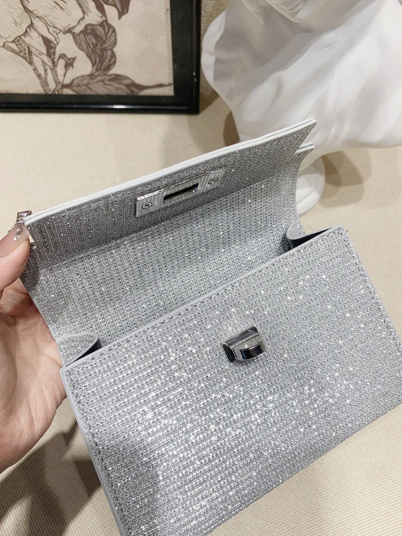 1pc Glossy PU Material Women's Handbag, European And American Fashion Sparkling Chain Strap Shoulder Bag, Suitable For Party And Daily Use
