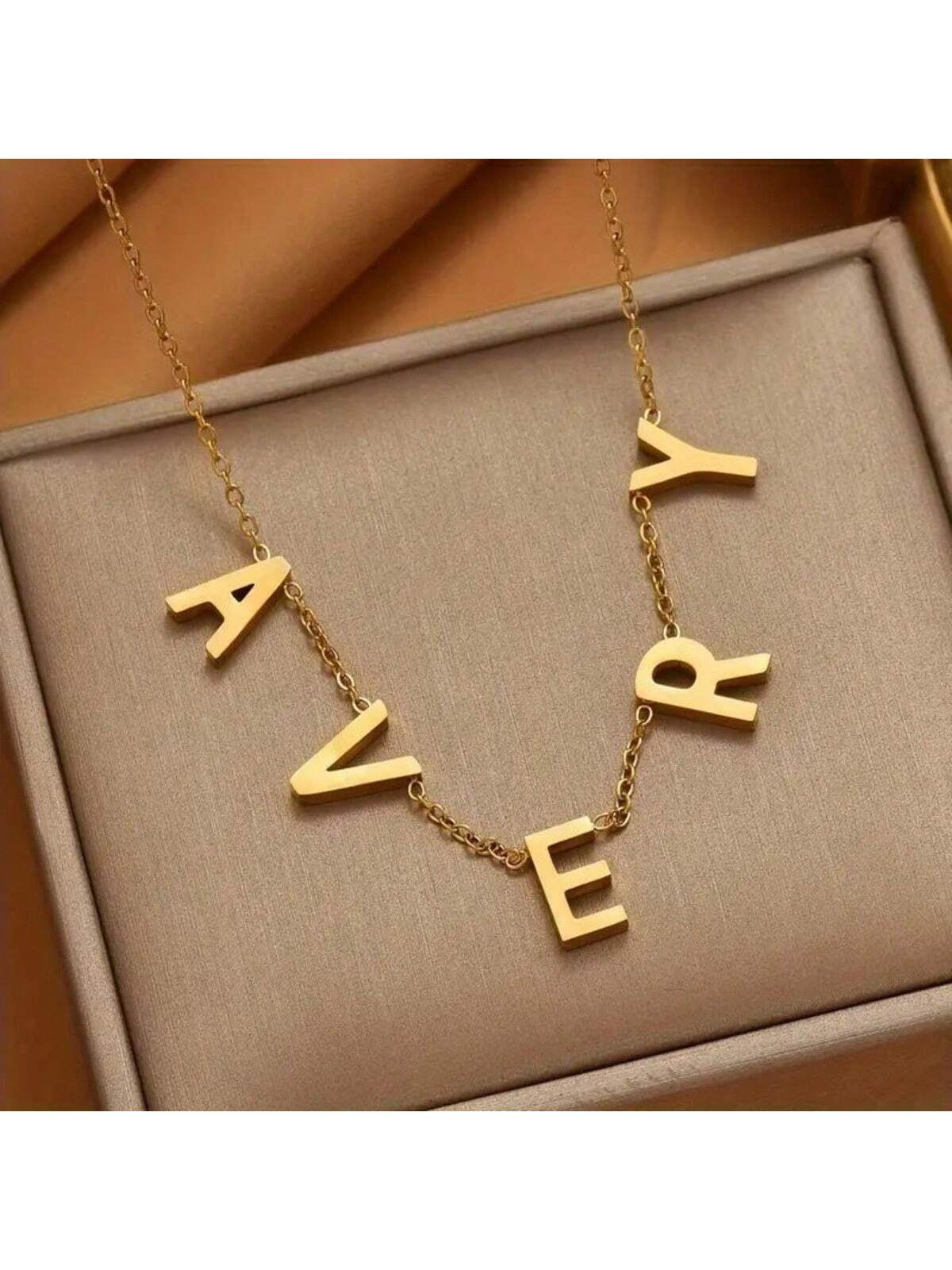 1pc Gold Silver Women's Personalized Letter Necklace Simple Choker Chain Custom Name Pendant Girl Gift Mom Stainless Steel Gold Plated English Letter Retro Fashion Hip Hop Sweet Cool (English Letter C