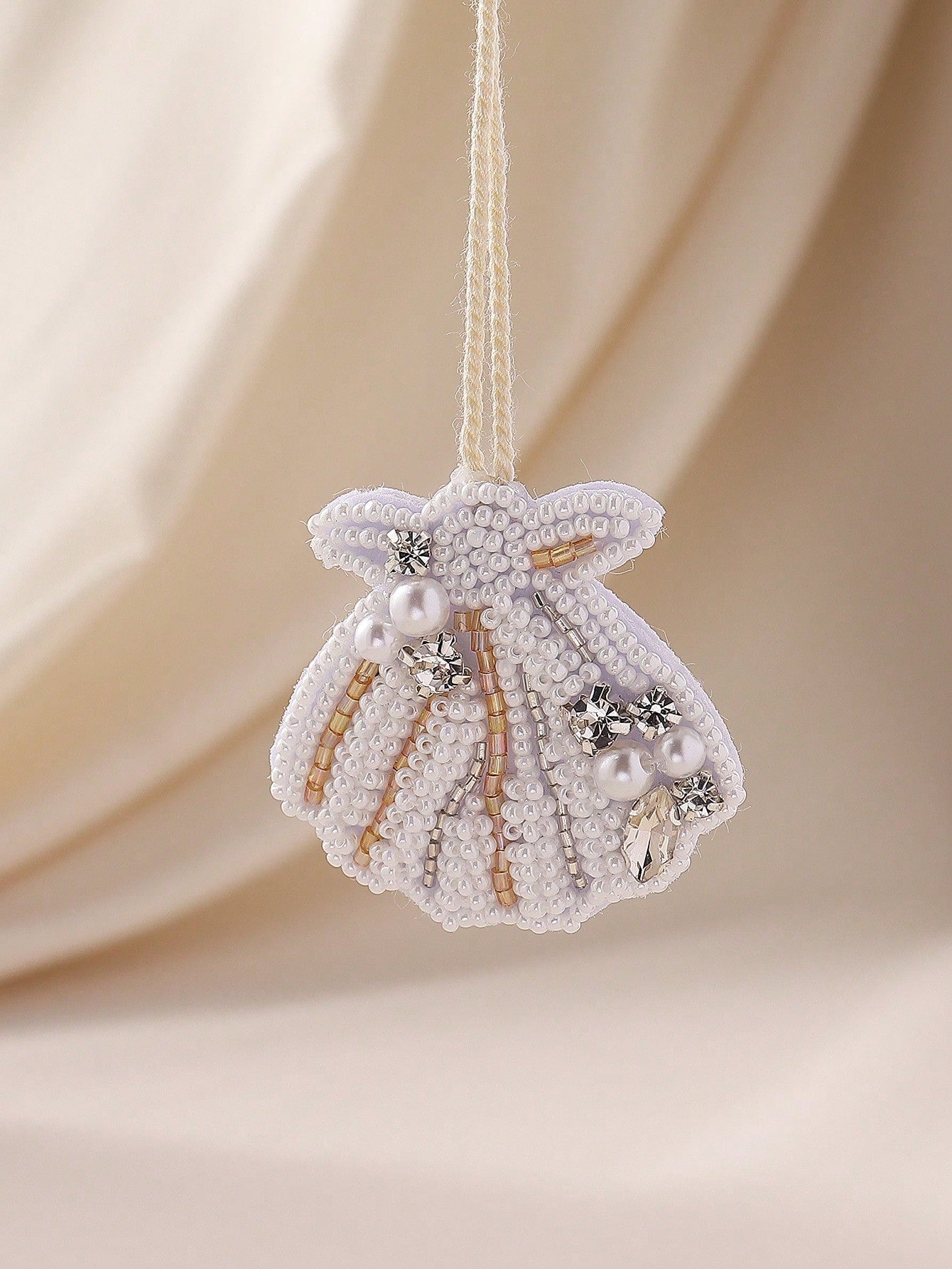 1pc Handmade Beaded Seashell Tassel Bag Charm, Bohemian Style, Suitable For Women's Casual, Beach, Holiday Wear, Mother's Day Gift. Handmade Shape May Vary Slightly. Accessories Charms For Bag Teacher