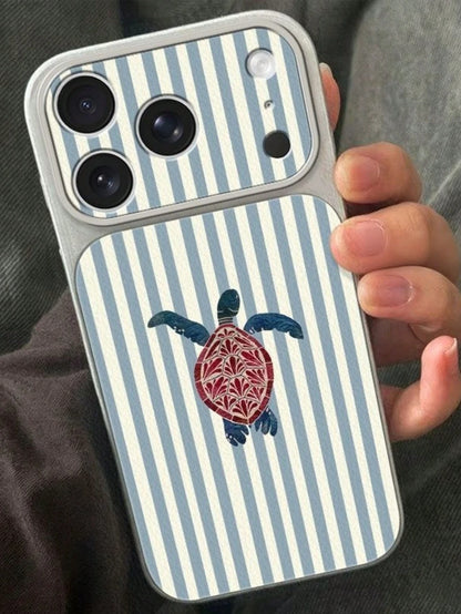 1pc Large Window Litchi Texture Striped Turtle Ocean Style Summer Fresh Color Minimalist Phone Case White Instant Litchi Texture Compatible With 13/14/15/16/17 PRO PROMAX PLUS Full Coverage Large Wind