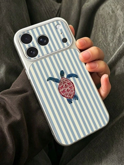 1pc Large Window Litchi Texture Striped Turtle Ocean Style Summer Fresh Color Minimalist Phone Case White Instant Litchi Texture Compatible With 13/14/15/16/17 PRO PROMAX PLUS Full Coverage Large Wind