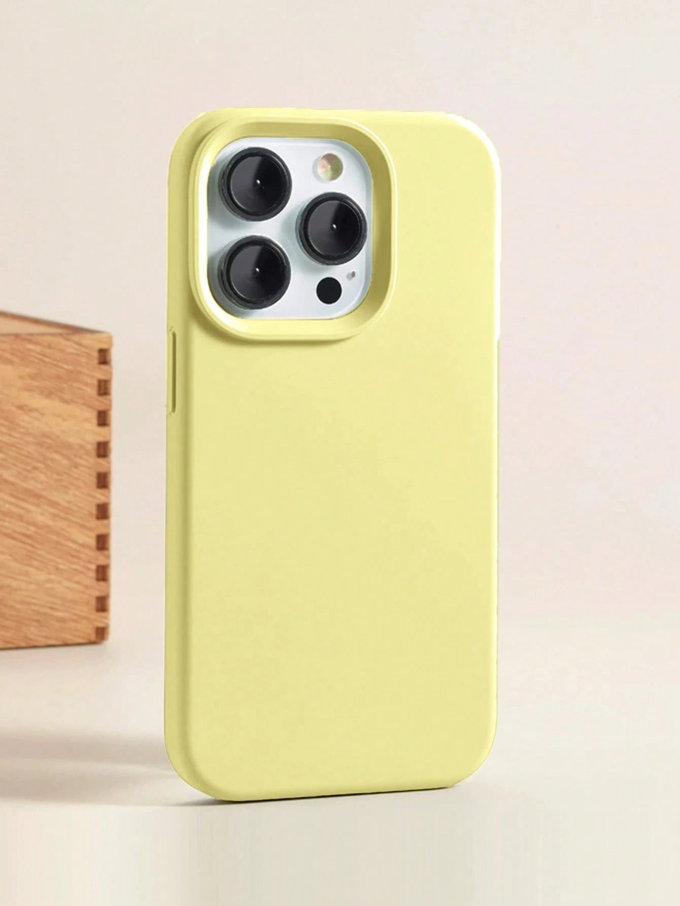 1pc Luxury Yellow Liquid Silicone Phone Case, Compatible With IPhone 17 Air 16 15 14 13 12 11 Pro Max Plus| Liquid Silicone| Ultra-Thin Shockproof Protective Case| Phone