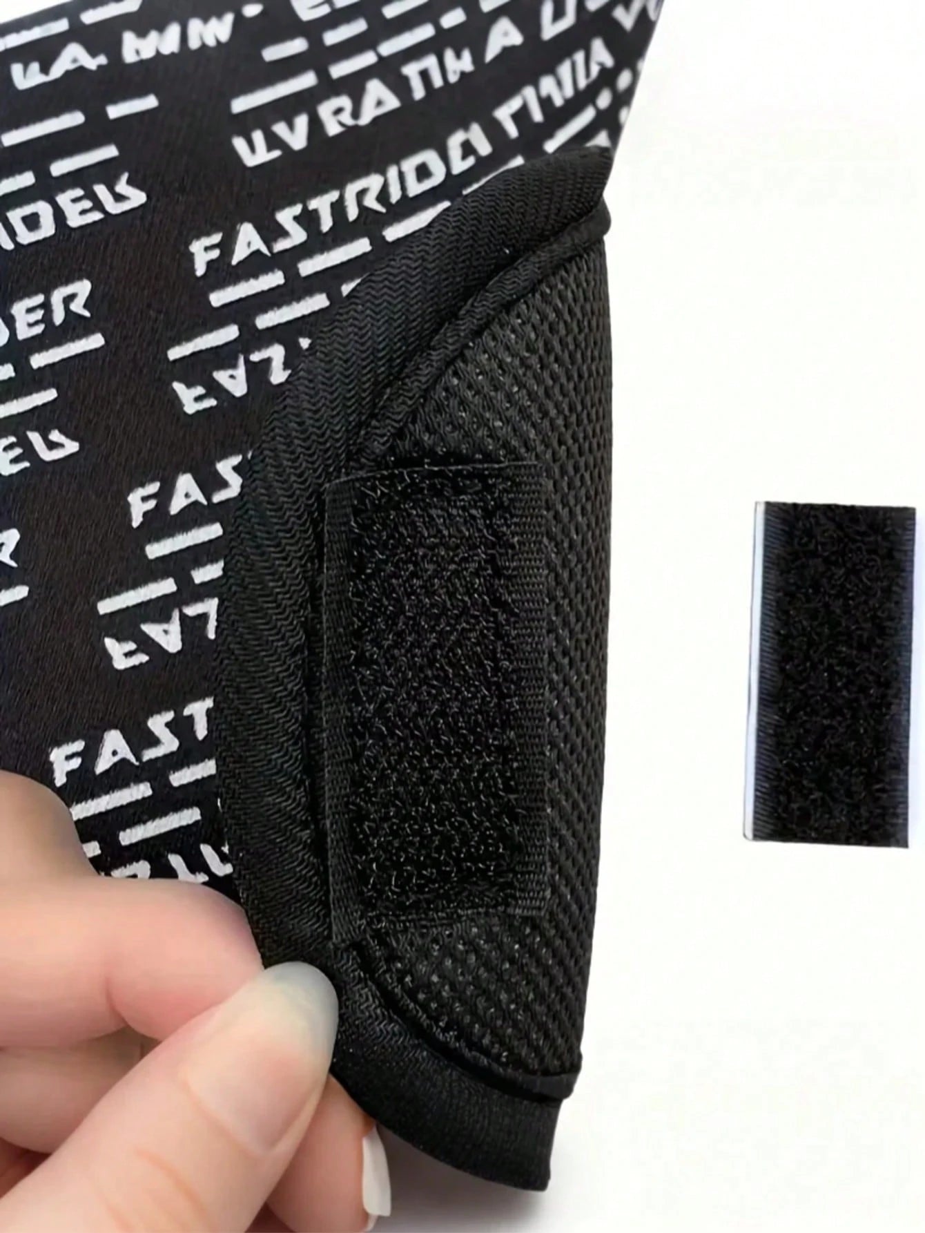 1pc Motorcycle Helmet Liner, Sweat-Absorbent Helmet Padding, Breathable Quick-Dry Removable Helmet Lining, Detachable Hook And Loop Design, Helmet Padding