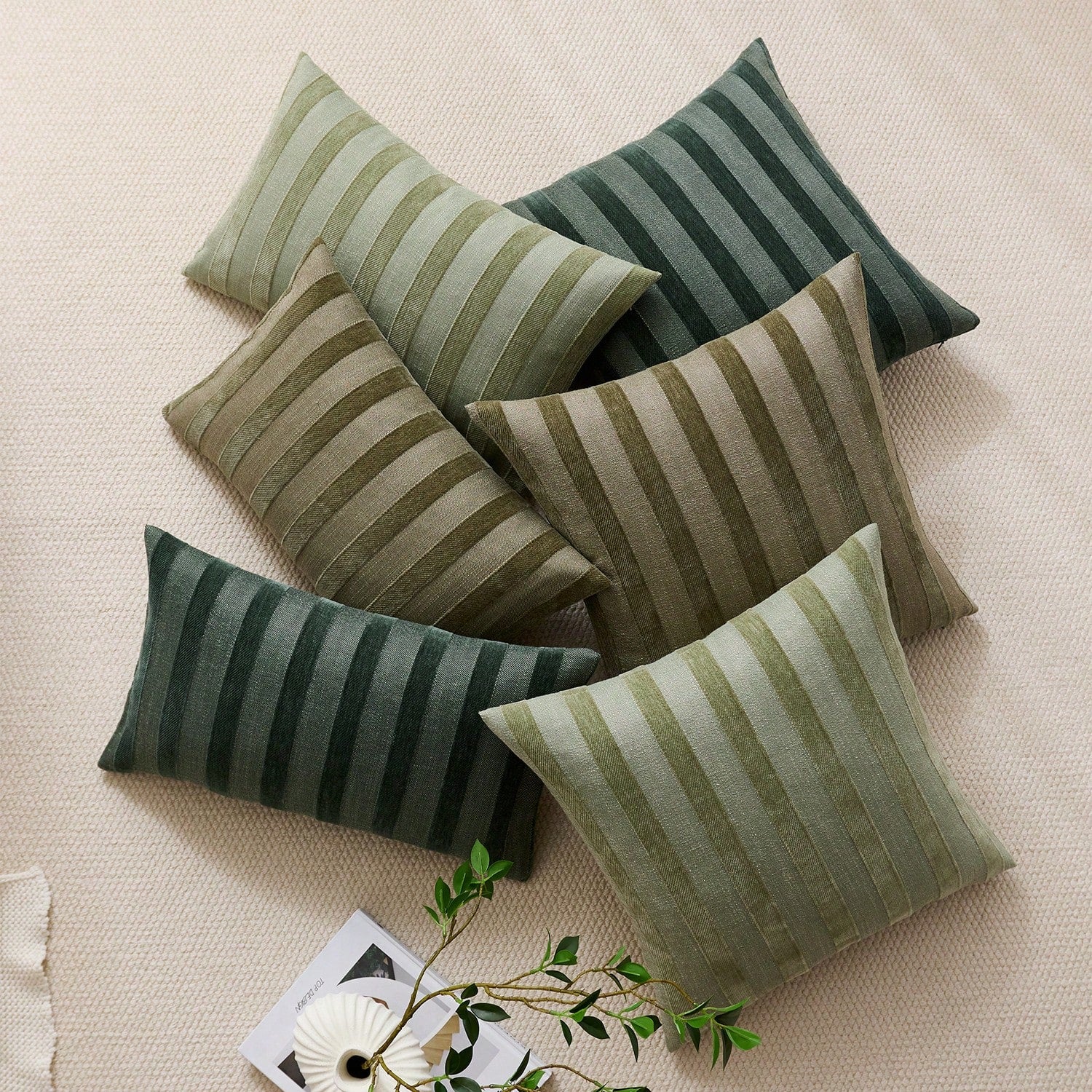 1pc Olive Green 3D Striped Decorative Pillow Cover (Pillow Insert Not Included), Fashionable Modern Soft Chenille Accent Vintage Textured Cushion Cover, Suitable For Home Sofa, Bedroom, Decor, All Sea