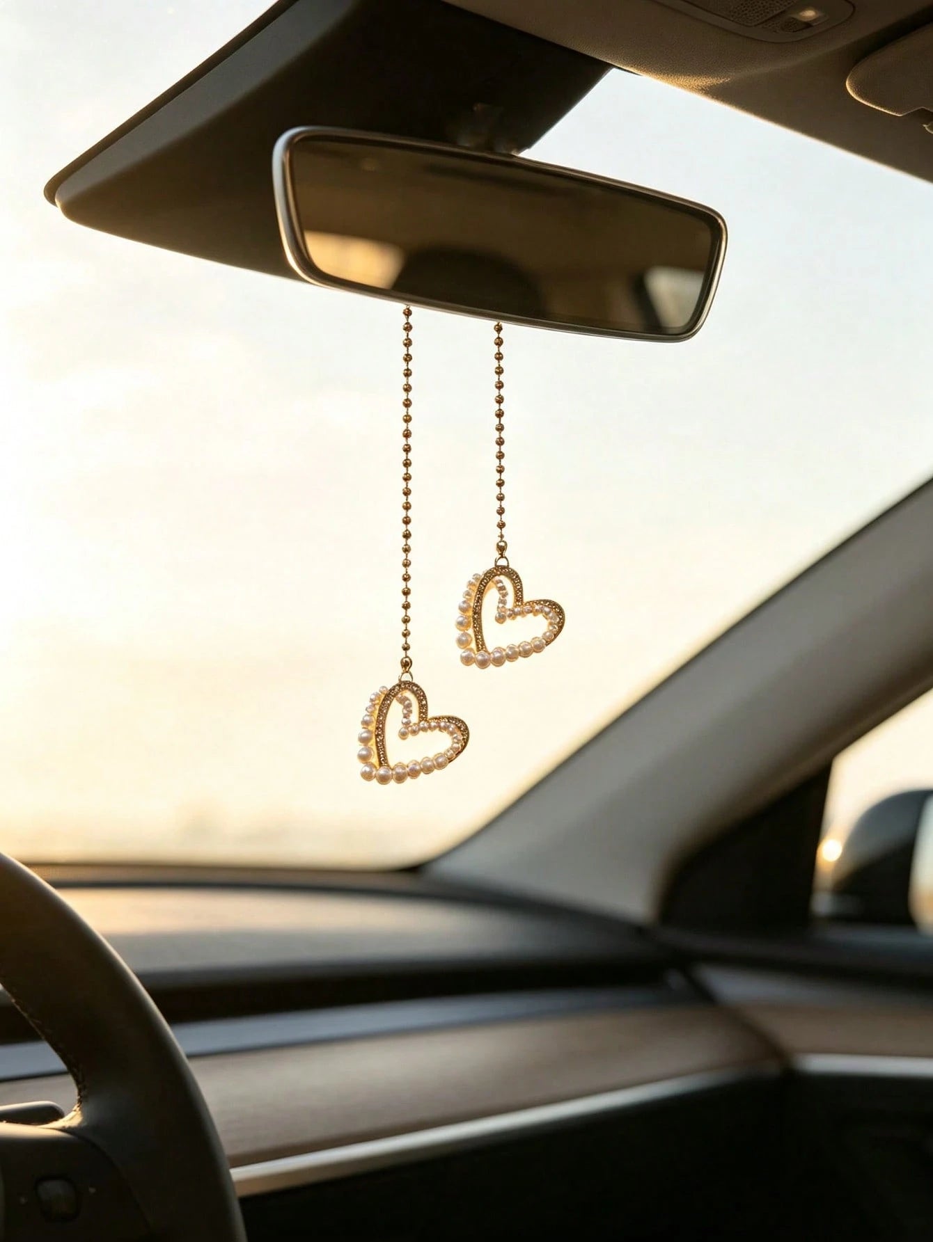 1pc Pearl Rhinestone Border Heart Car Rearview Mirror Hanging Ornament, Elegant Style Auto Interior Decor Vehicle Accessory