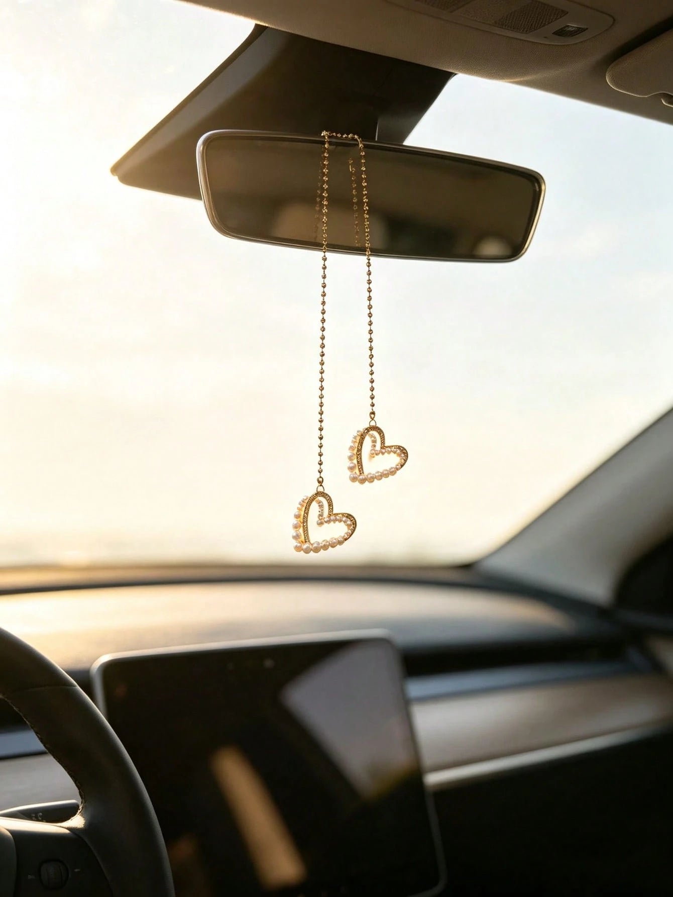 1pc Pearl Rhinestone Border Heart Car Rearview Mirror Hanging Ornament, Elegant Style Auto Interior Decor Vehicle Accessory