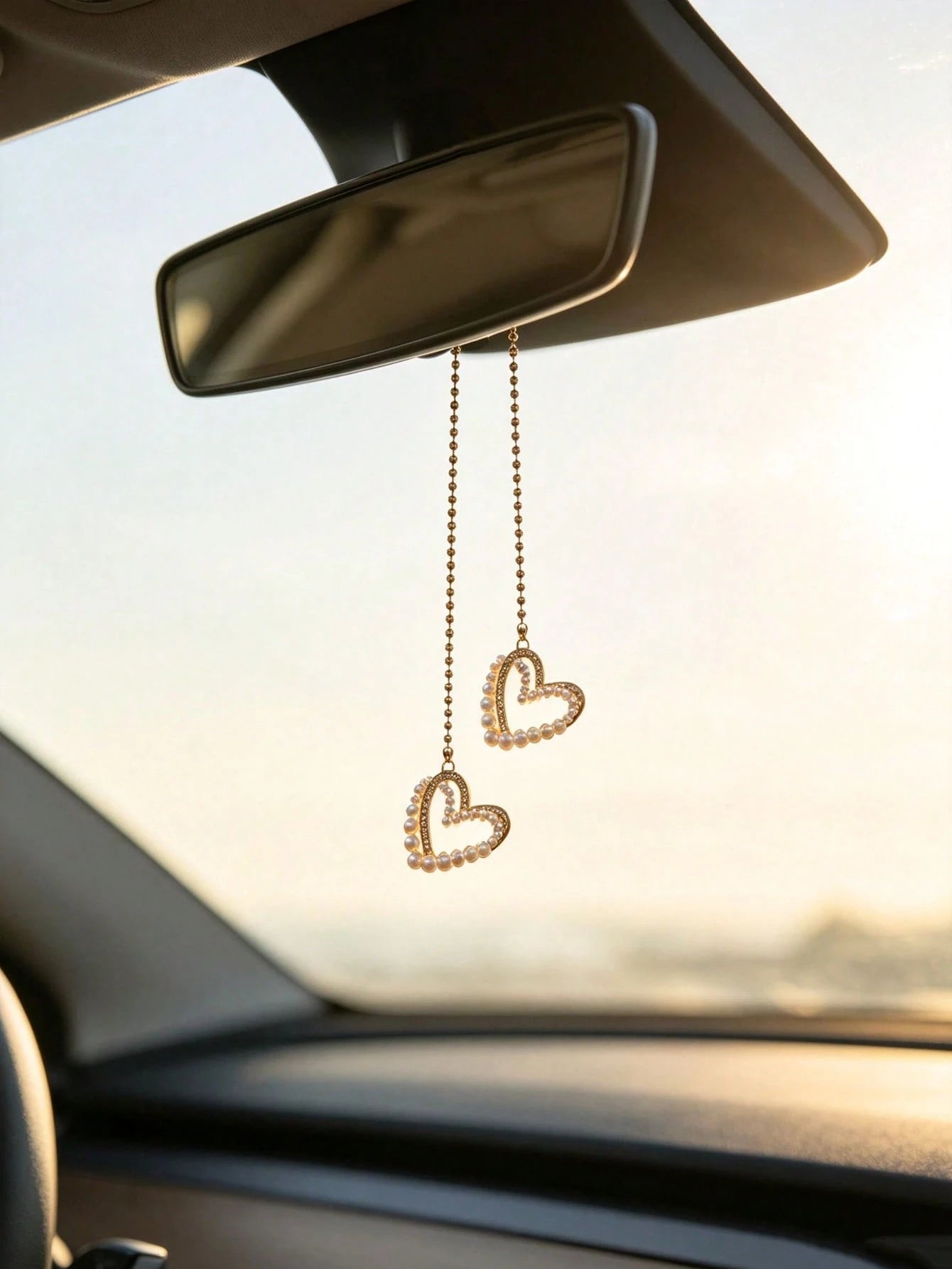 1pc Pearl Rhinestone Border Heart Car Rearview Mirror Hanging Ornament, Elegant Style Auto Interior Decor Vehicle Accessory