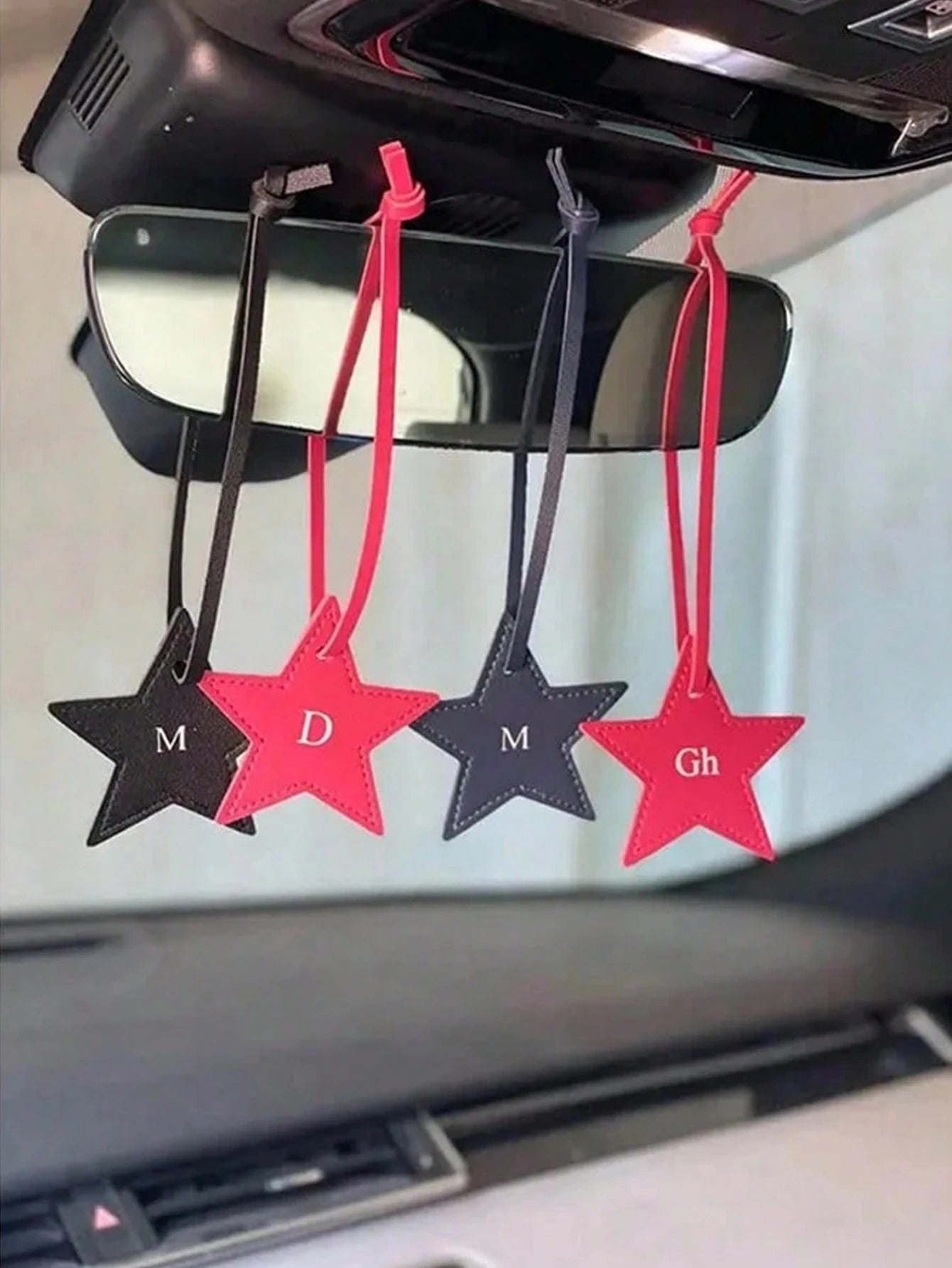 1pc Personalized Name Or Letter Star PU Leather Women's Luggage Bag Charm, Letter Five-Pointed Star Bag Pendant Gift