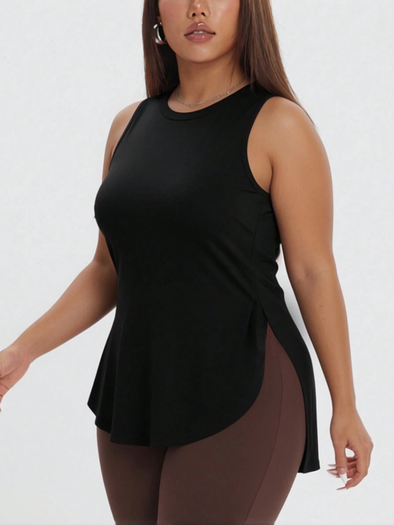 1pc Plus Size Women's Casual Sports Loose Tank Top, Round Neck Sleeveless Side Slit Fitted, Essential For Daily Casual Wear, Yoga, Commuting, Summer